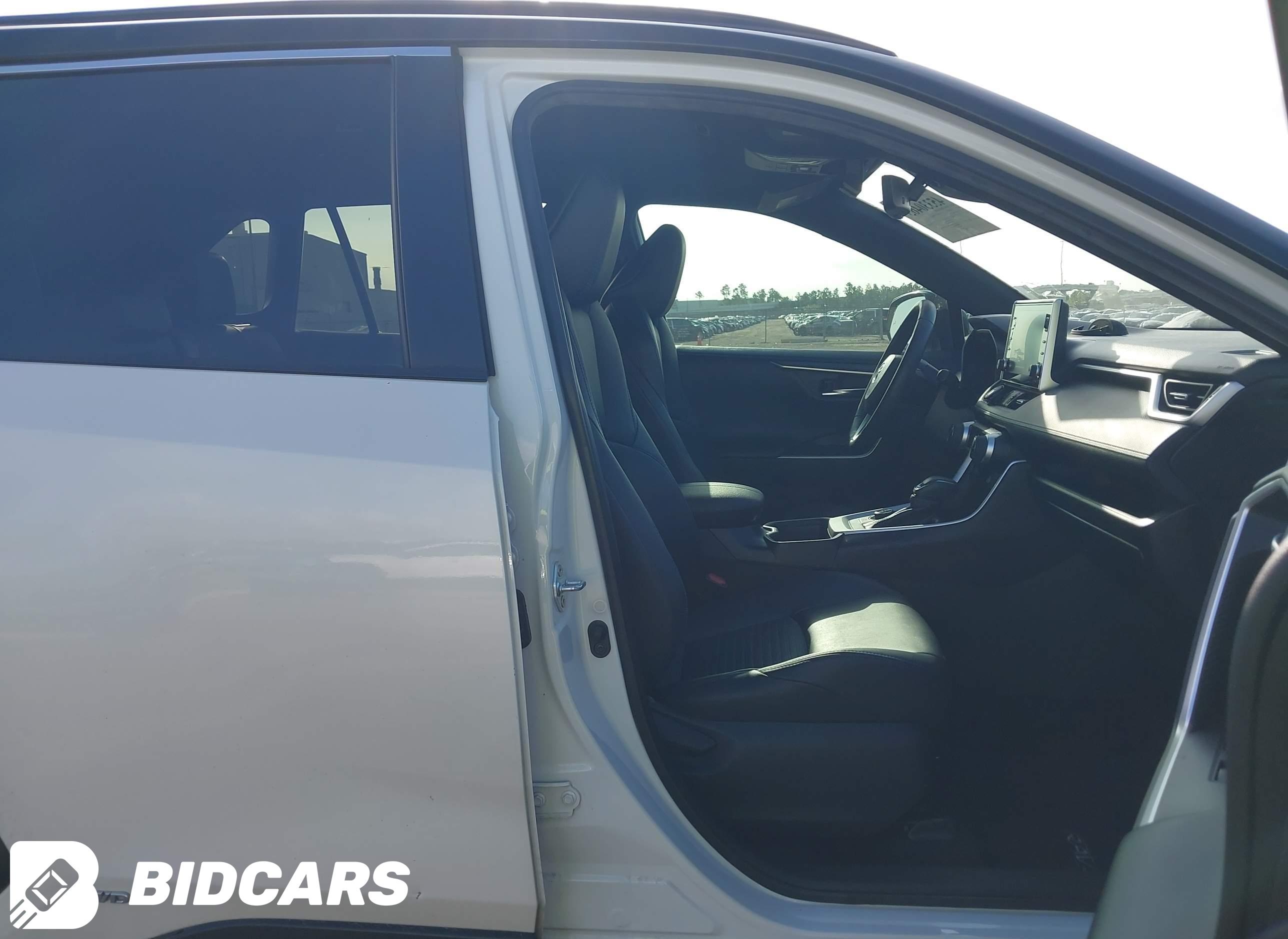 2022 Toyota RAV4, Hybrid Xse