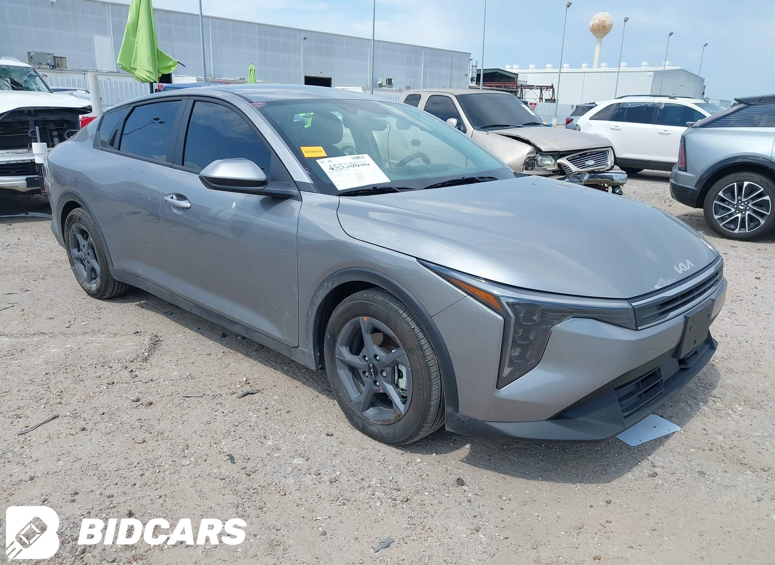 2026 KIA K4, Lxs