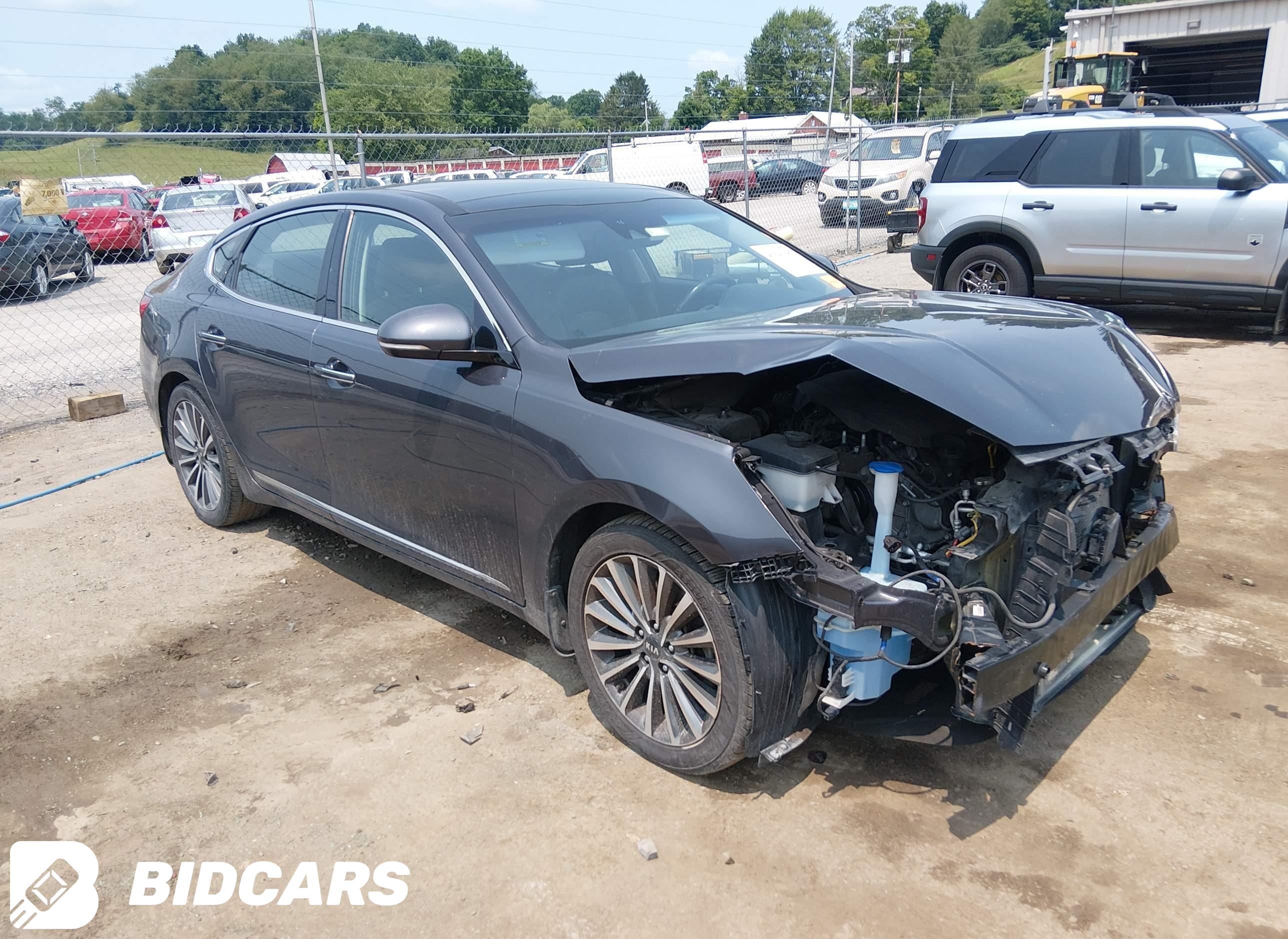 2017 KIA Cadenza, Technology