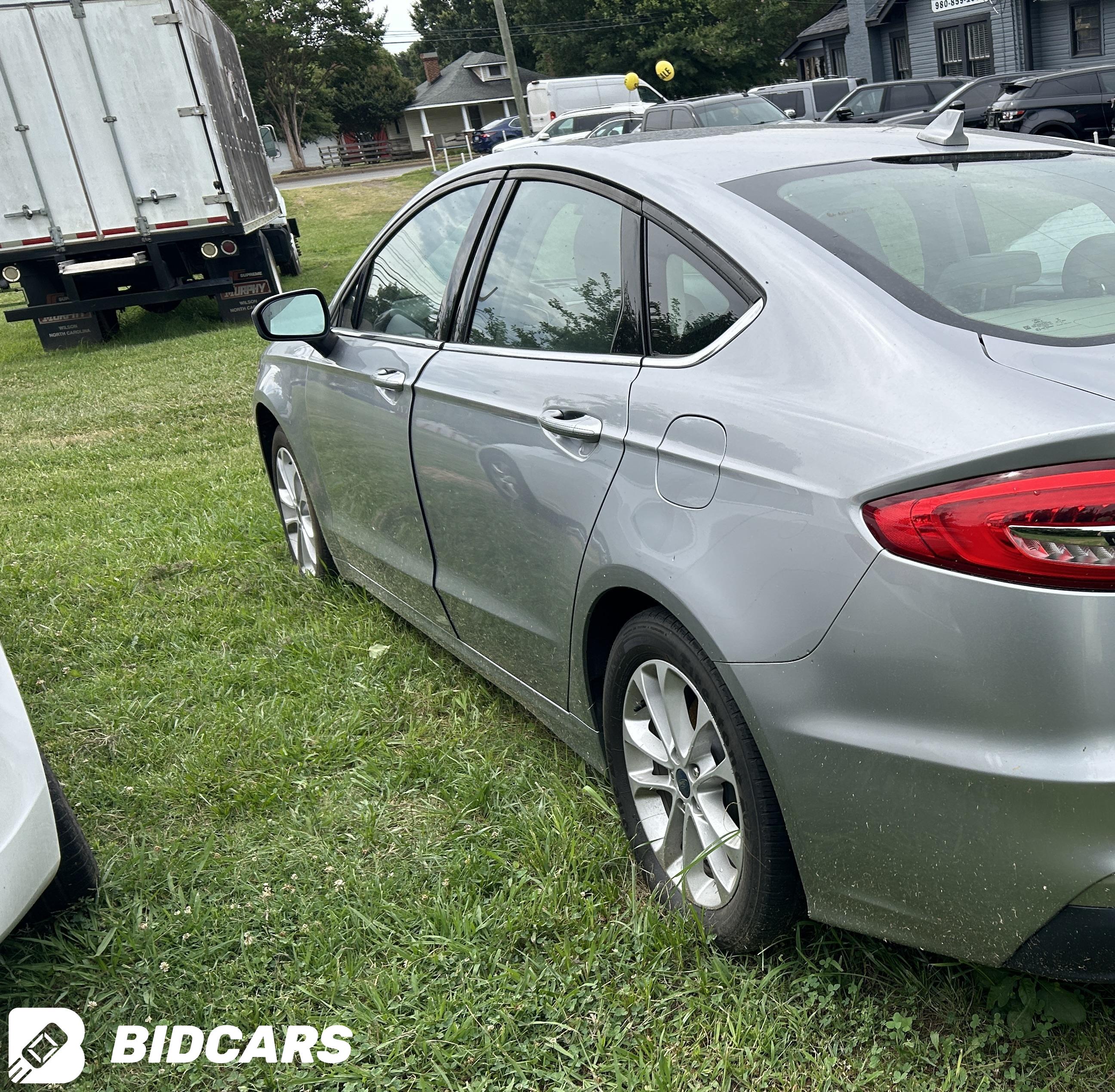 2020 Ford Fusion, SE