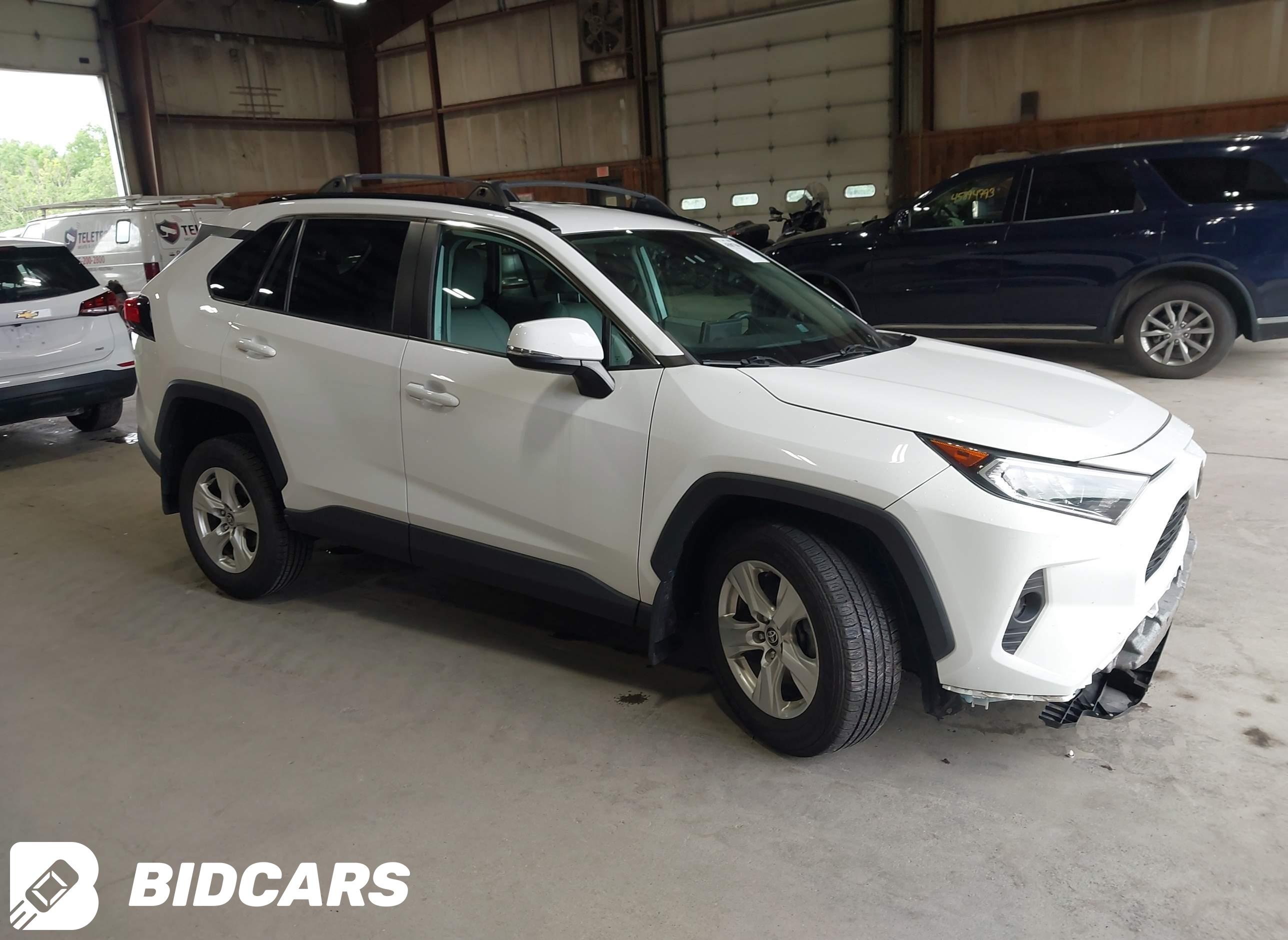 2021 Toyota RAV4, Xle