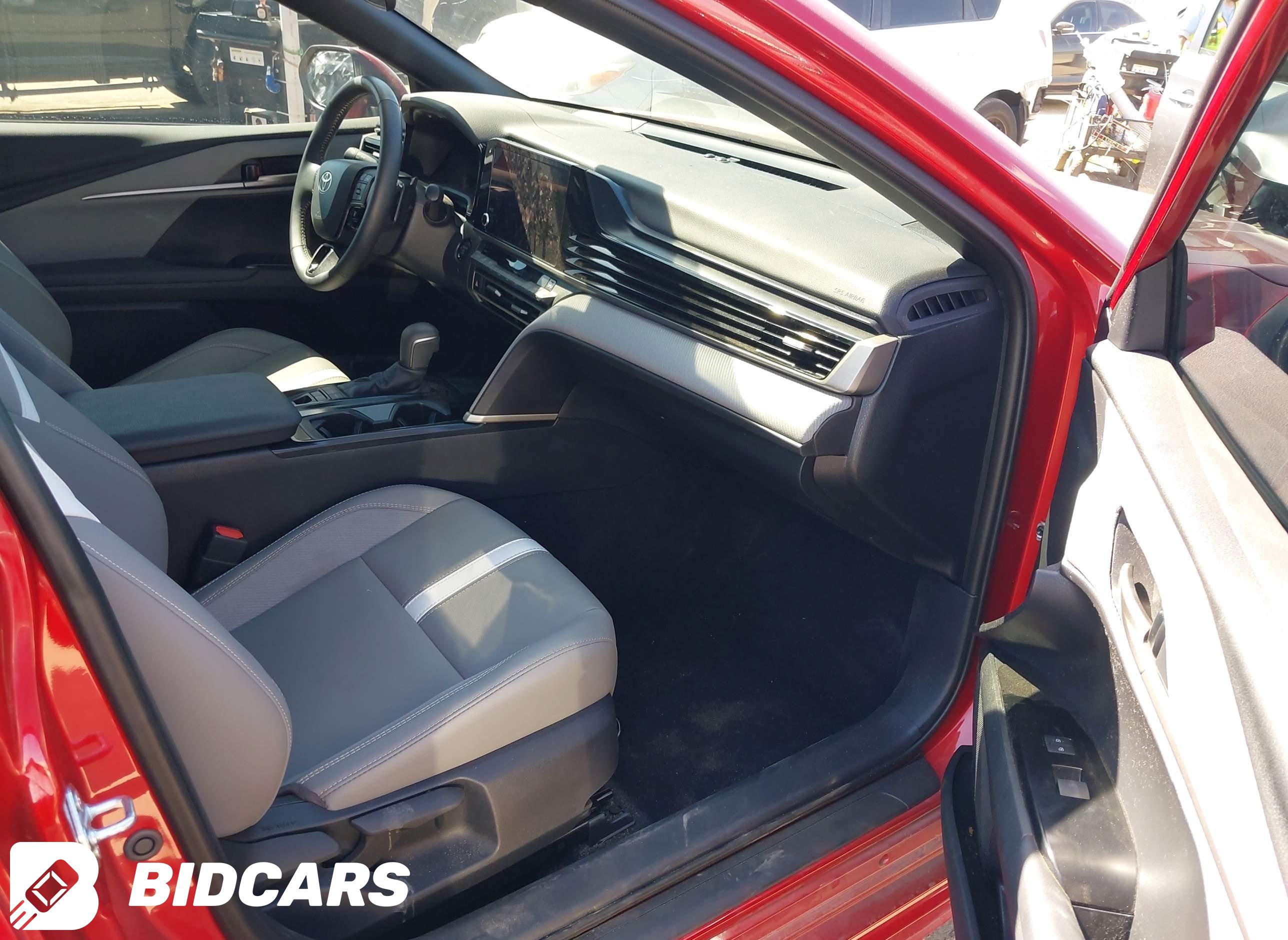 2026 Toyota Camry, SE
