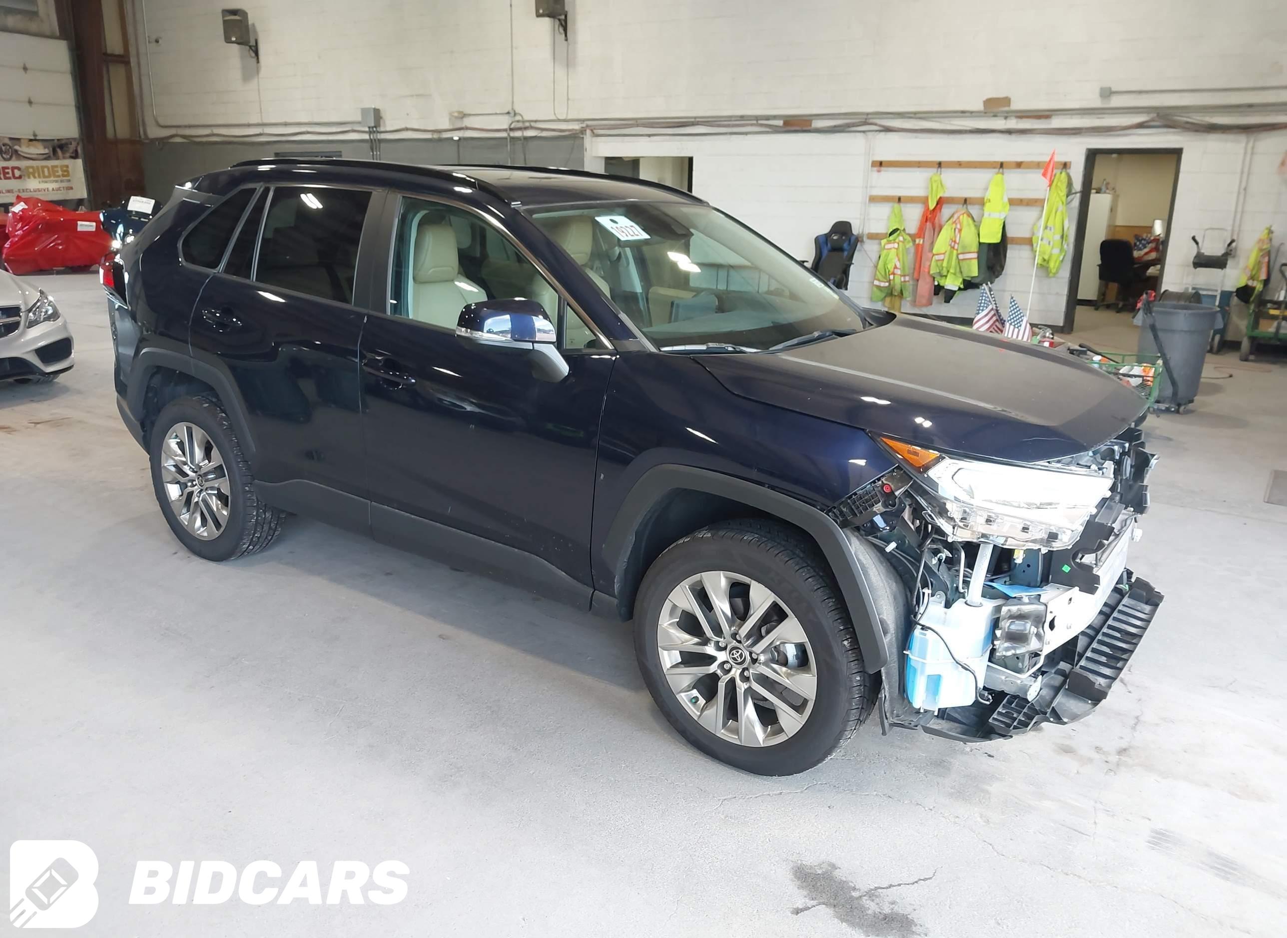 2021 Toyota RAV4, Xle Premium