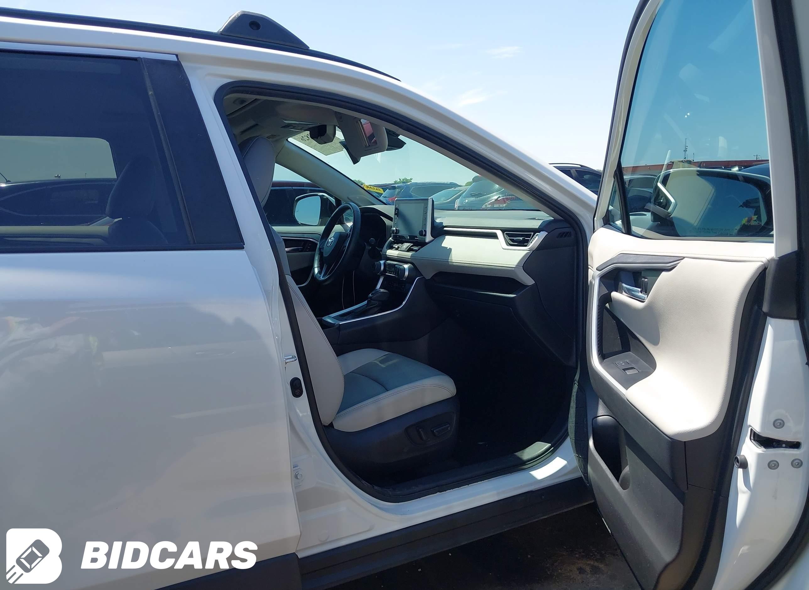 2022 Toyota RAV4, Limited