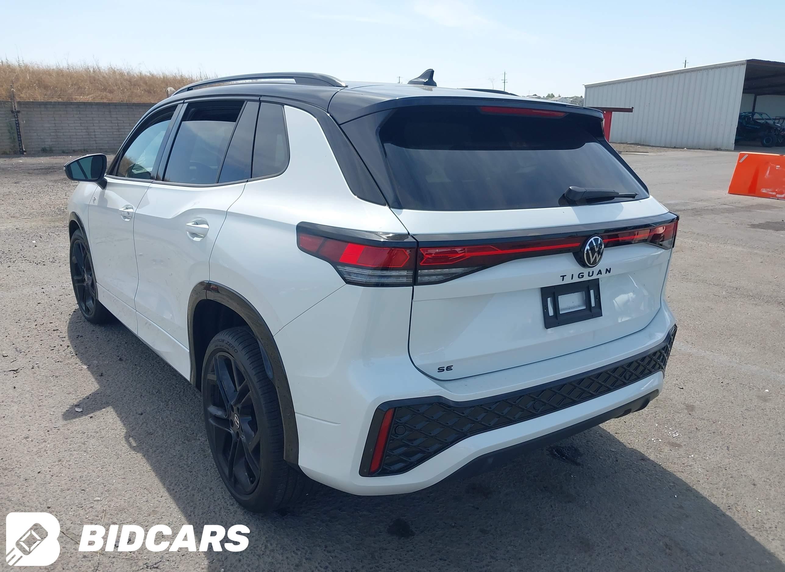 2026 Volkswagen Tiguan, Se R-...