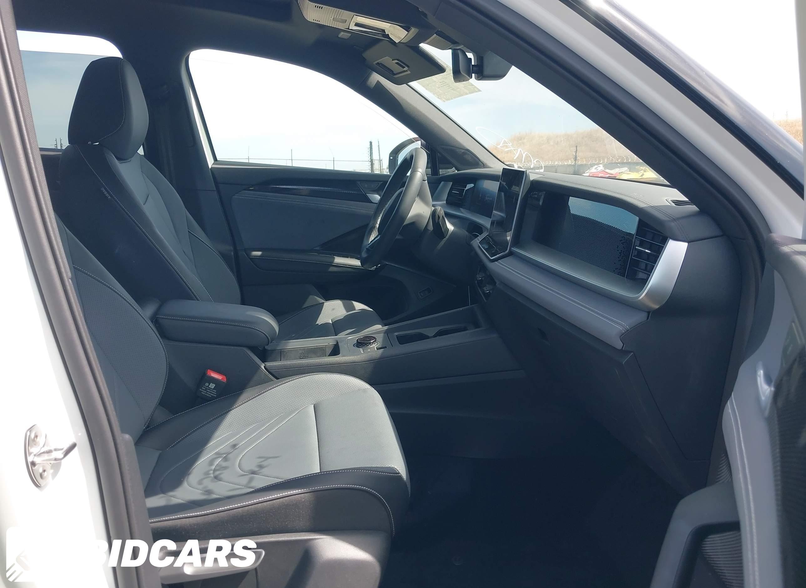 2026 Volkswagen Tiguan, Se R-...