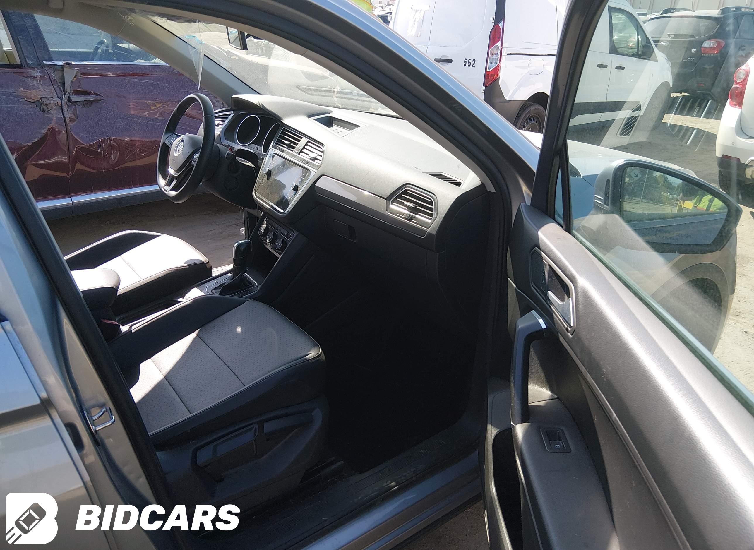 2020 Volkswagen Tiguan, 2.0T...