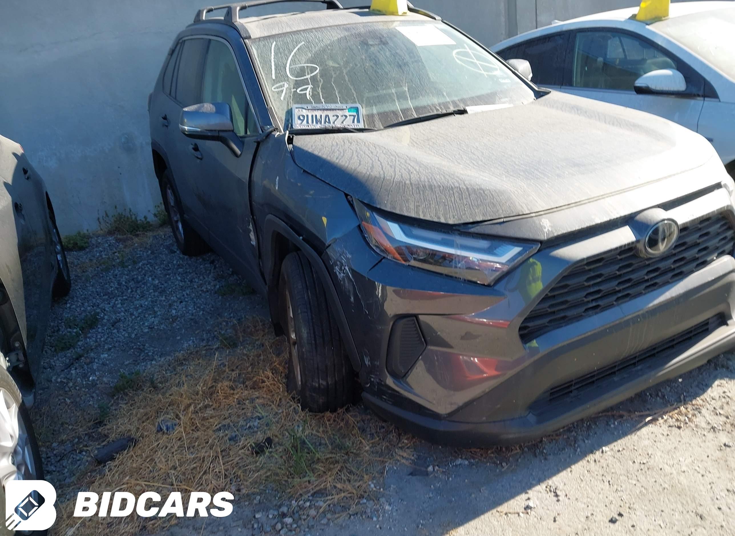 2025 Toyota RAV4, Xle