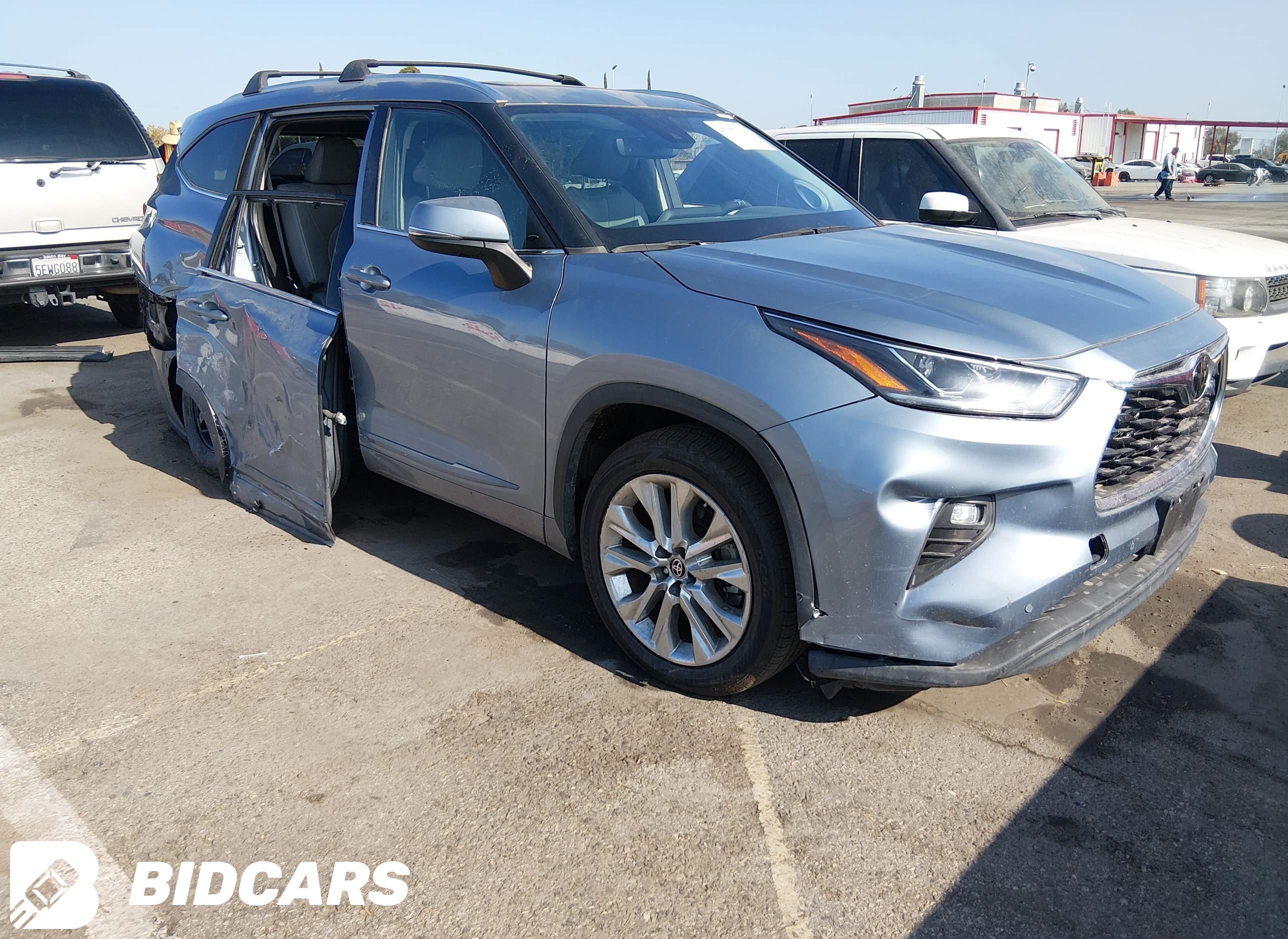 2022 Toyota Highlander, Limited