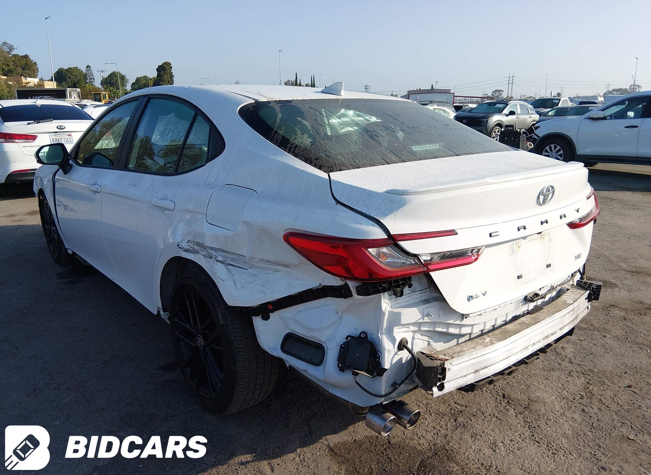 2025 Toyota Camry, SE