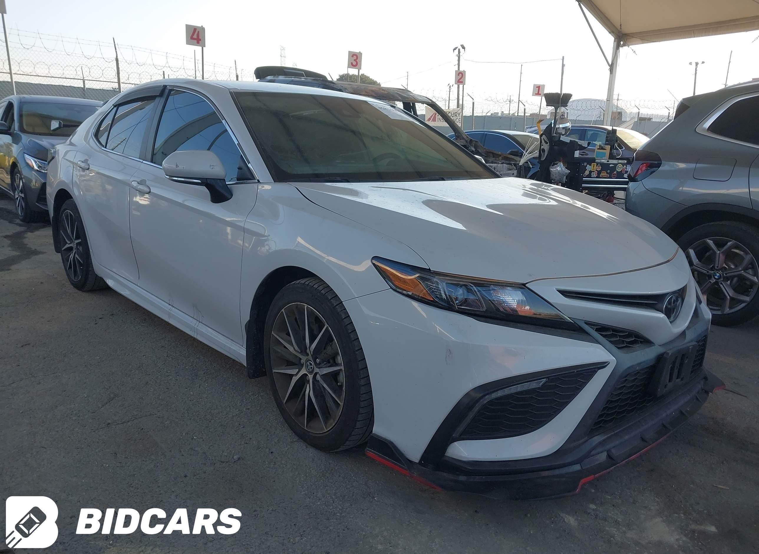 2023 Toyota Camry, SE