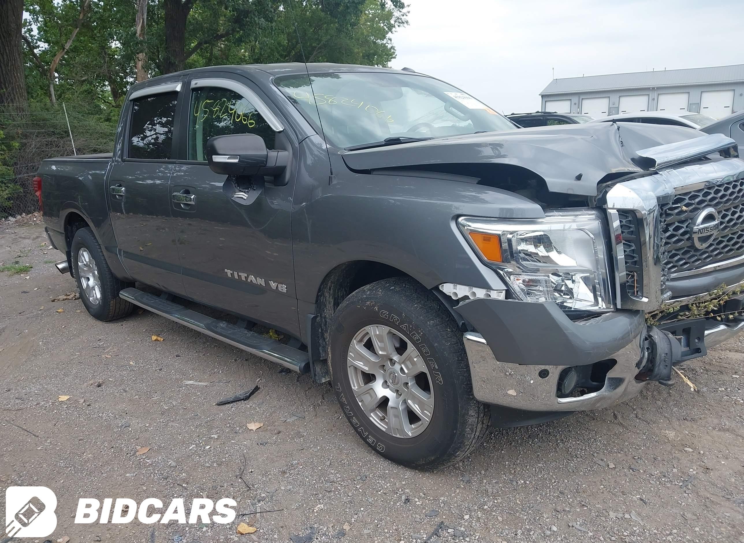 2018 Nissan Titan, SV