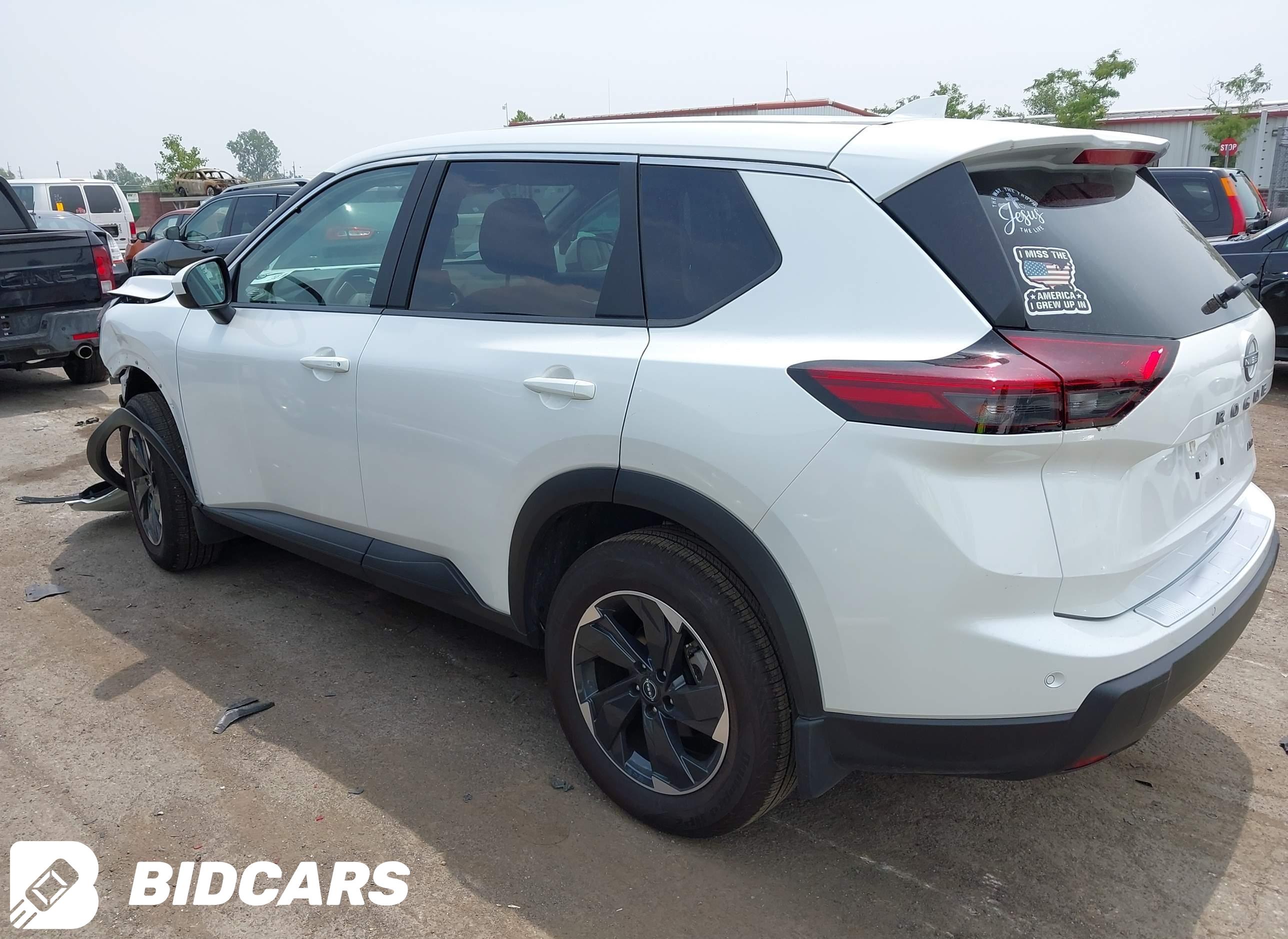 2026 Nissan Rogue, SV