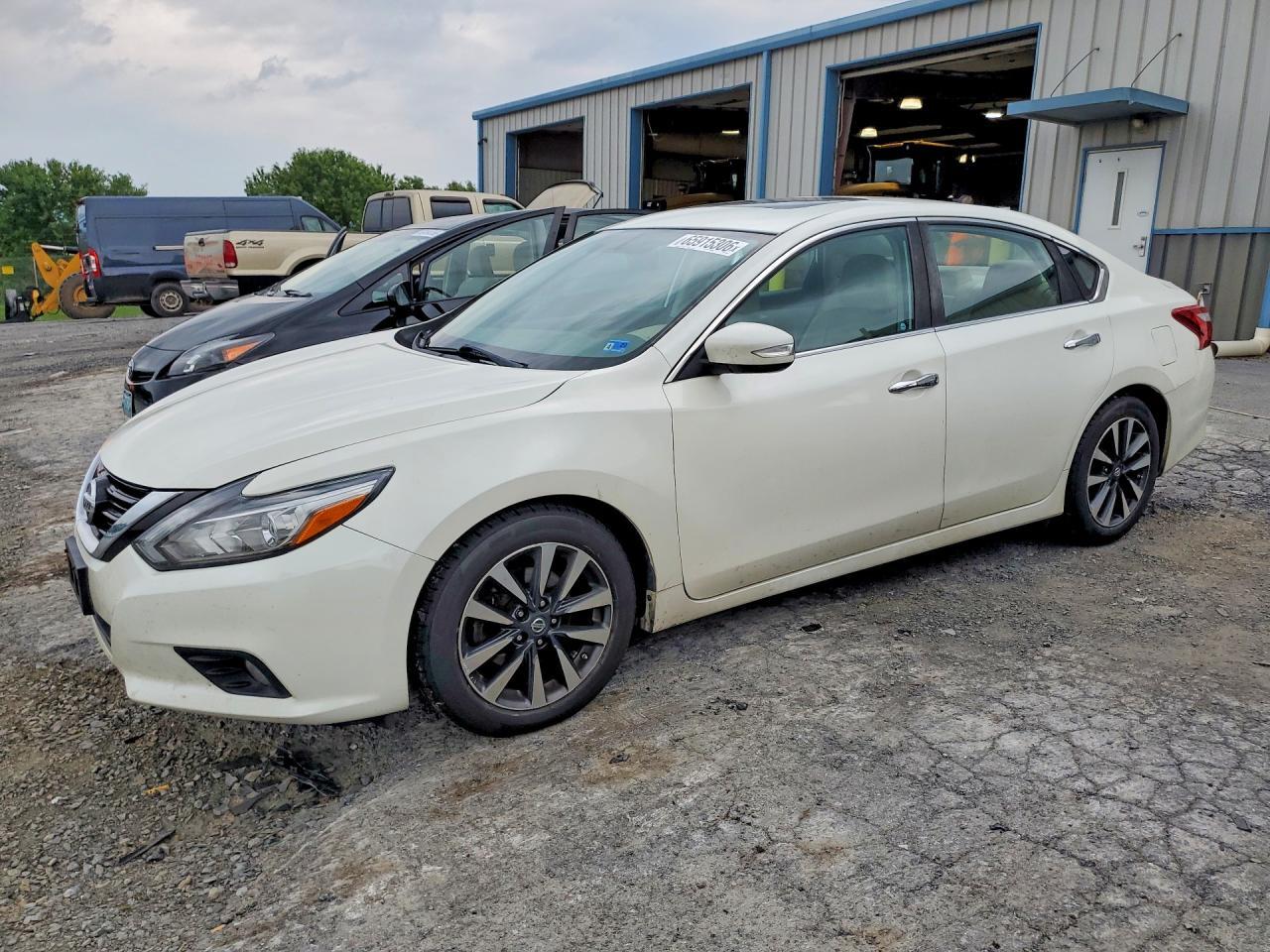 2017 Nissan Altima, 2.5 SL