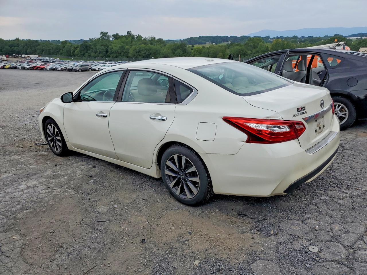 2017 Nissan Altima, 2.5 SL