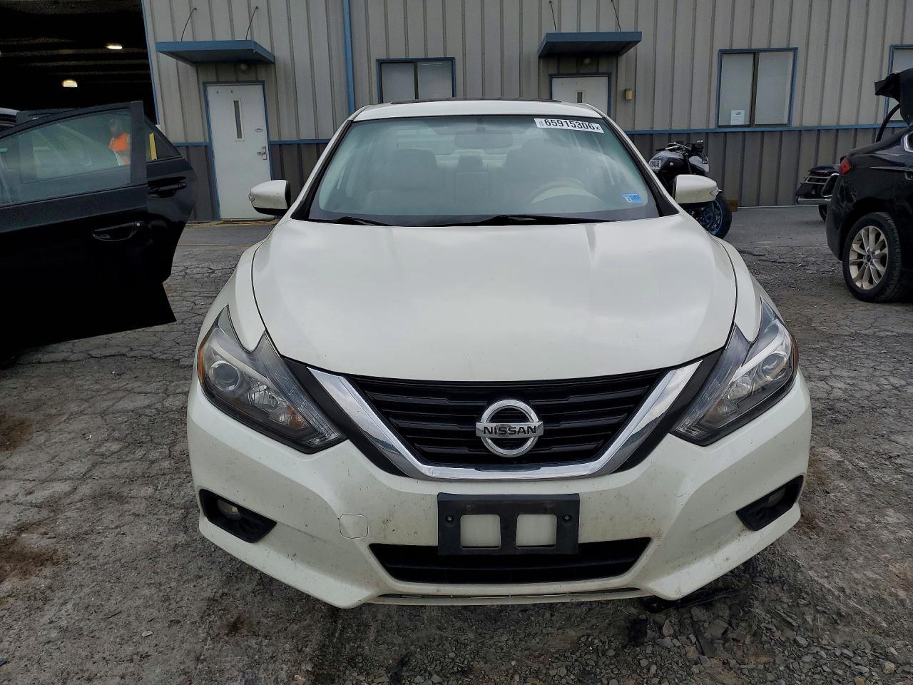 2017 Nissan Altima, 2.5 SL
