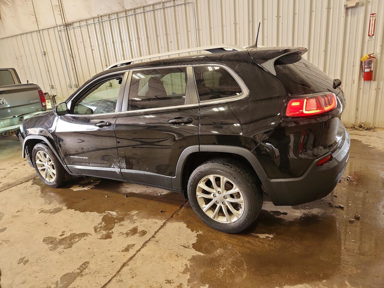 2019 Jeep Cherokee, Latitude