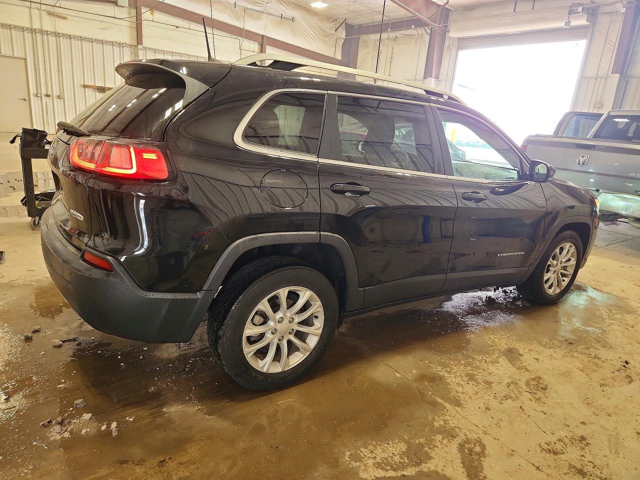 2019 Jeep Cherokee, Latitude