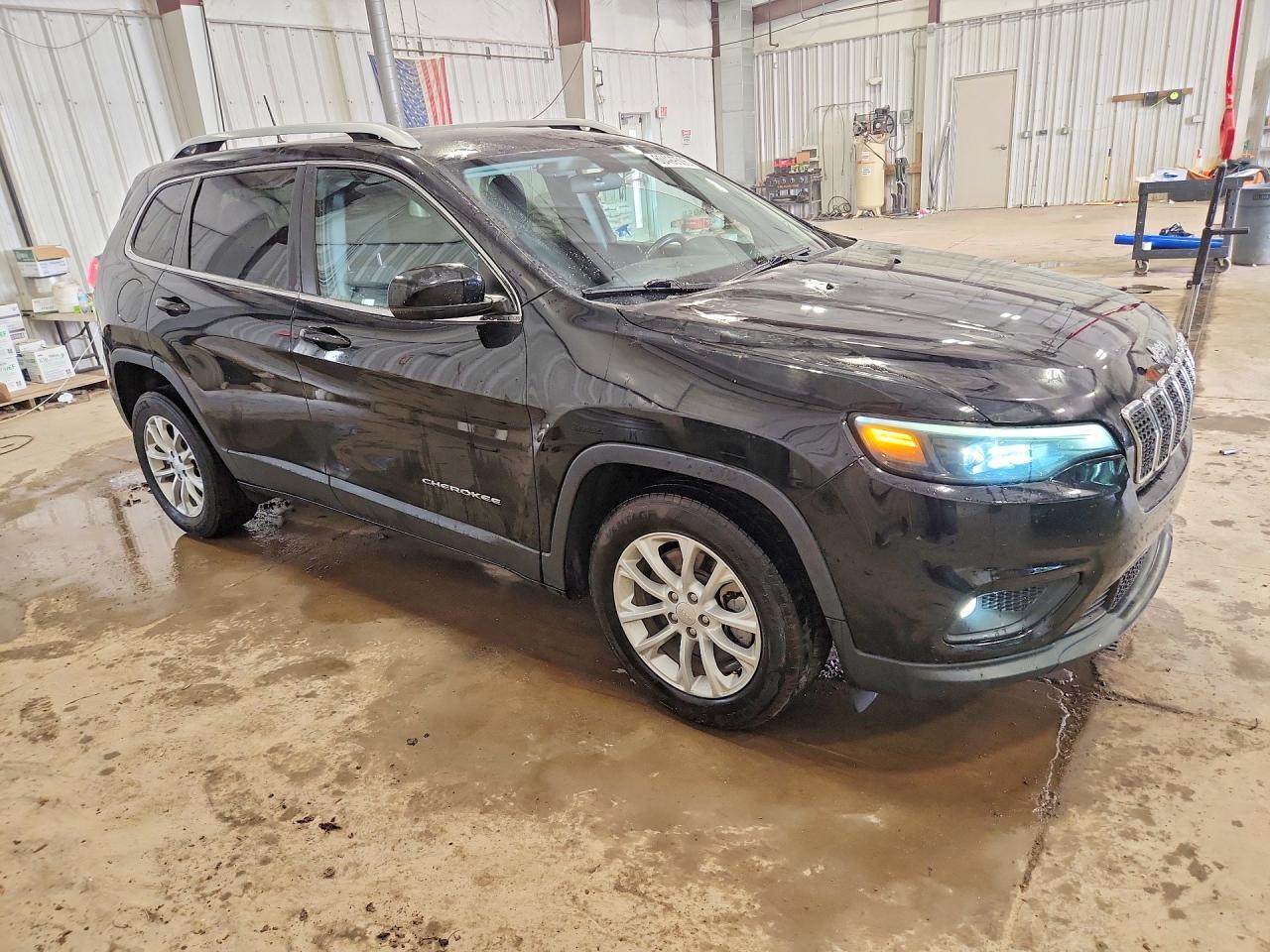 2019 Jeep Cherokee, Latitude