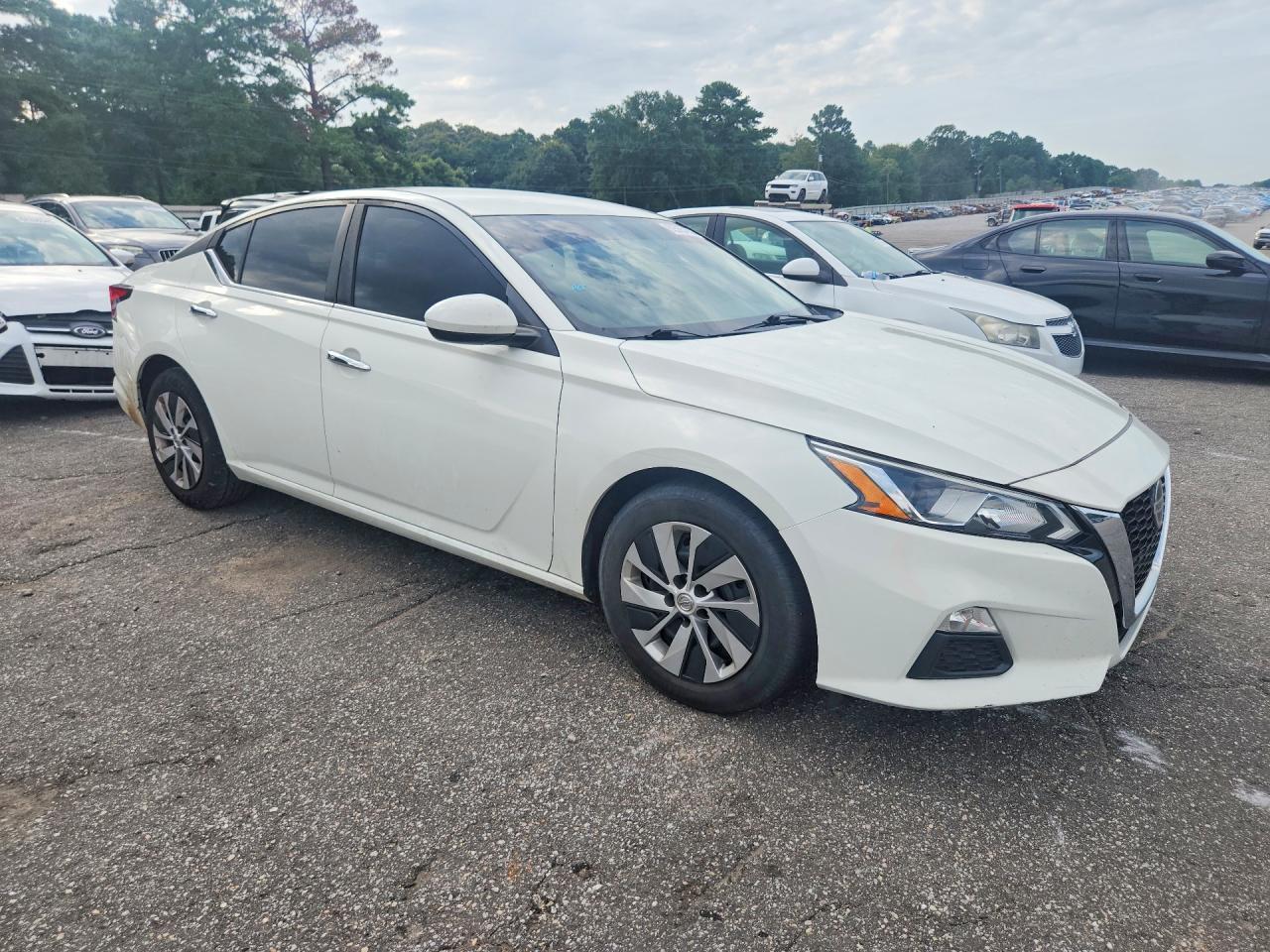 2019 Nissan Altima, S