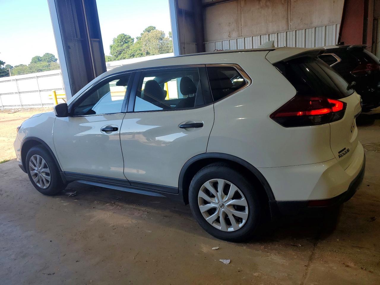 2019 Nissan Rogue, S