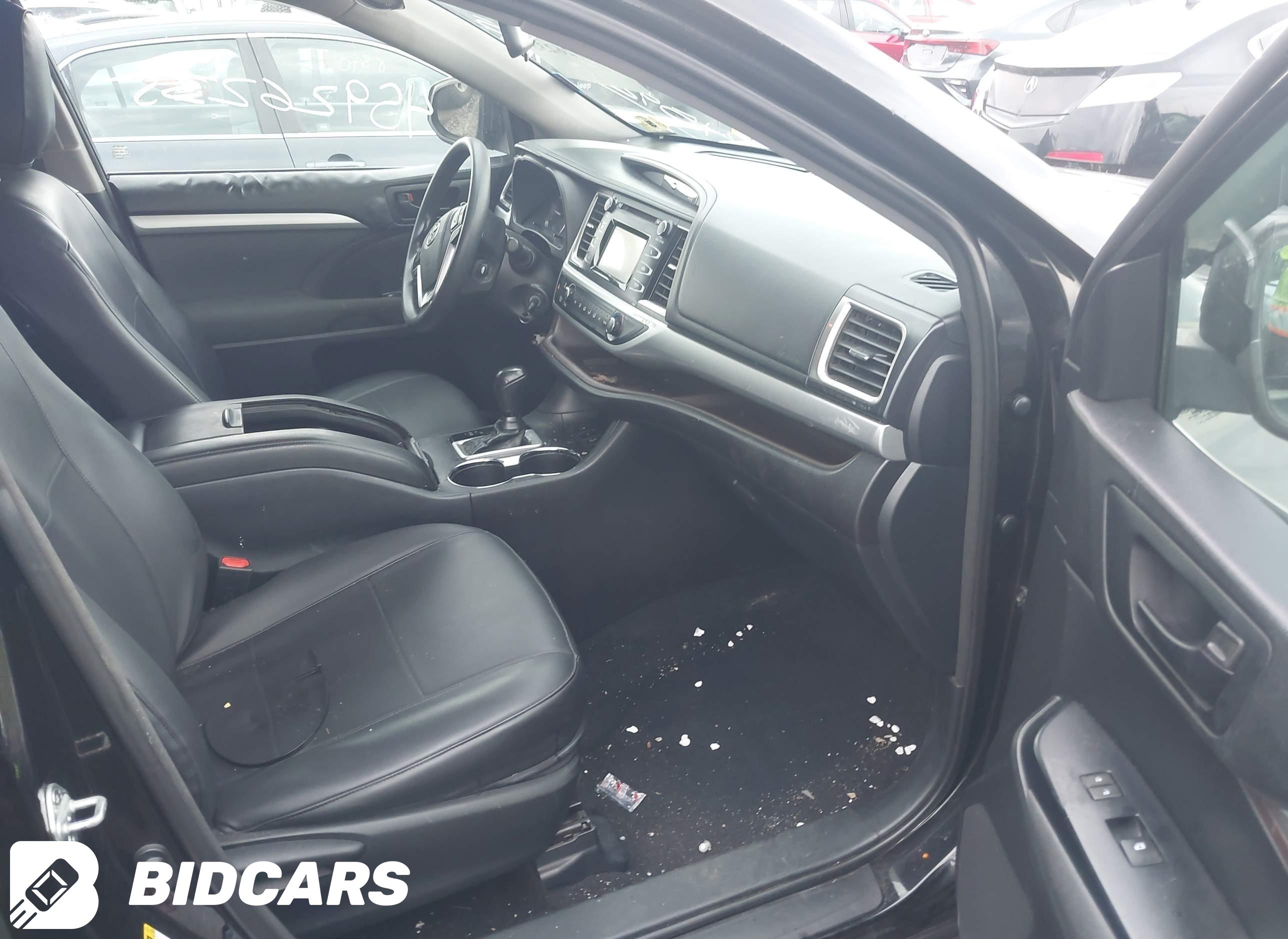 2015 Toyota Highlander, Le V6