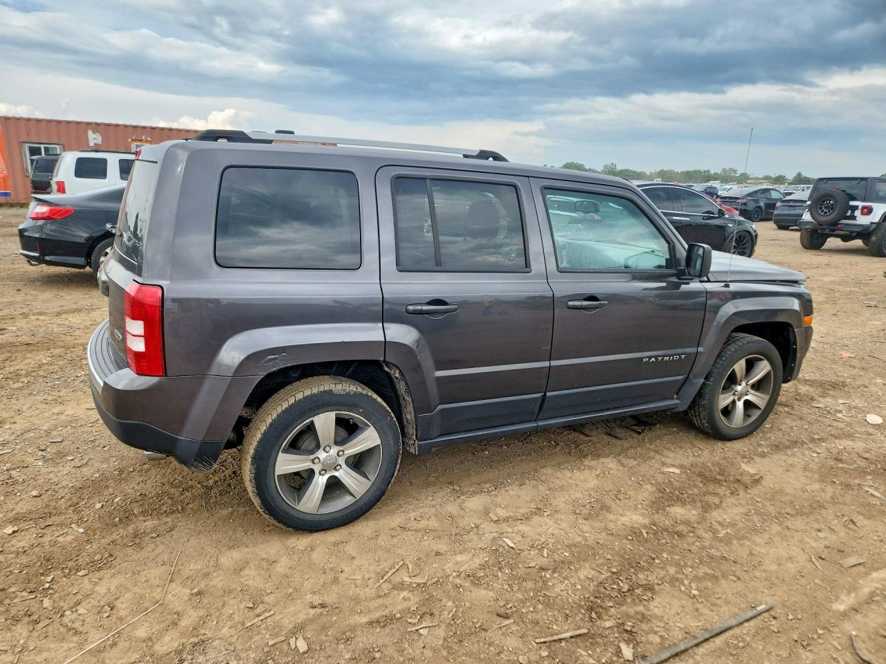 2016 Jeep Patriot, Latitude