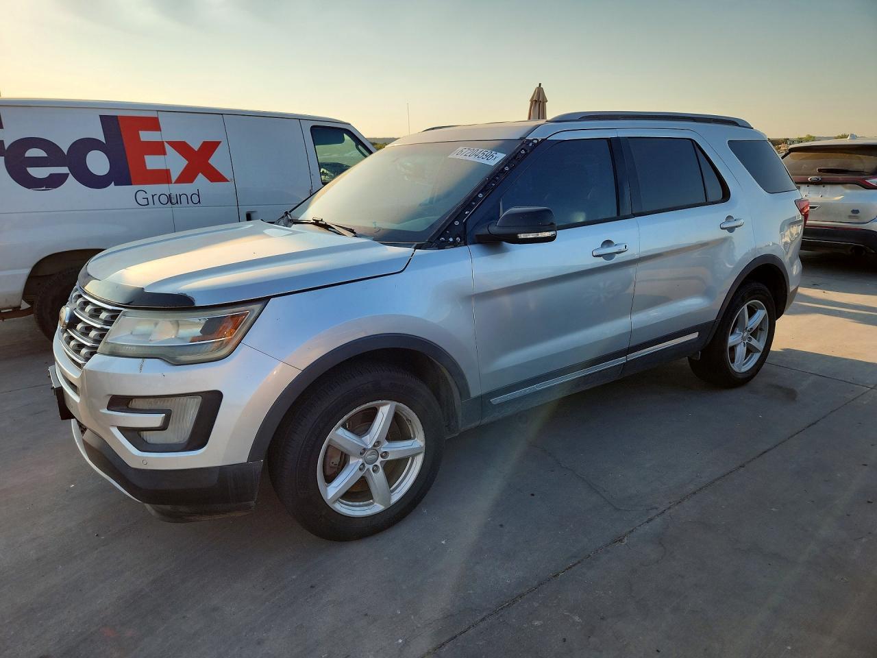 2016 Ford Explorer, Xlt