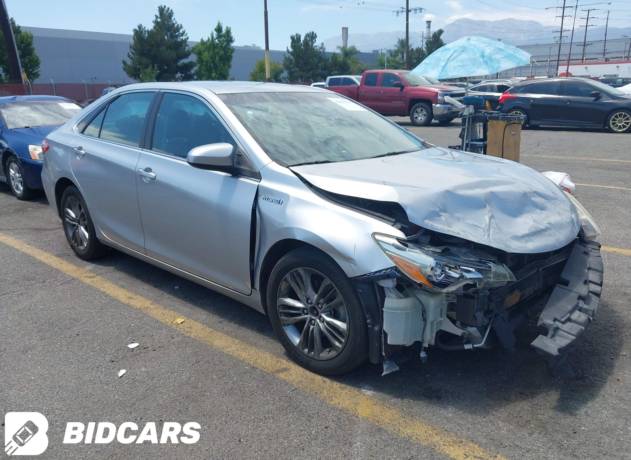 2015 Toyota Camry, Hybrid SE