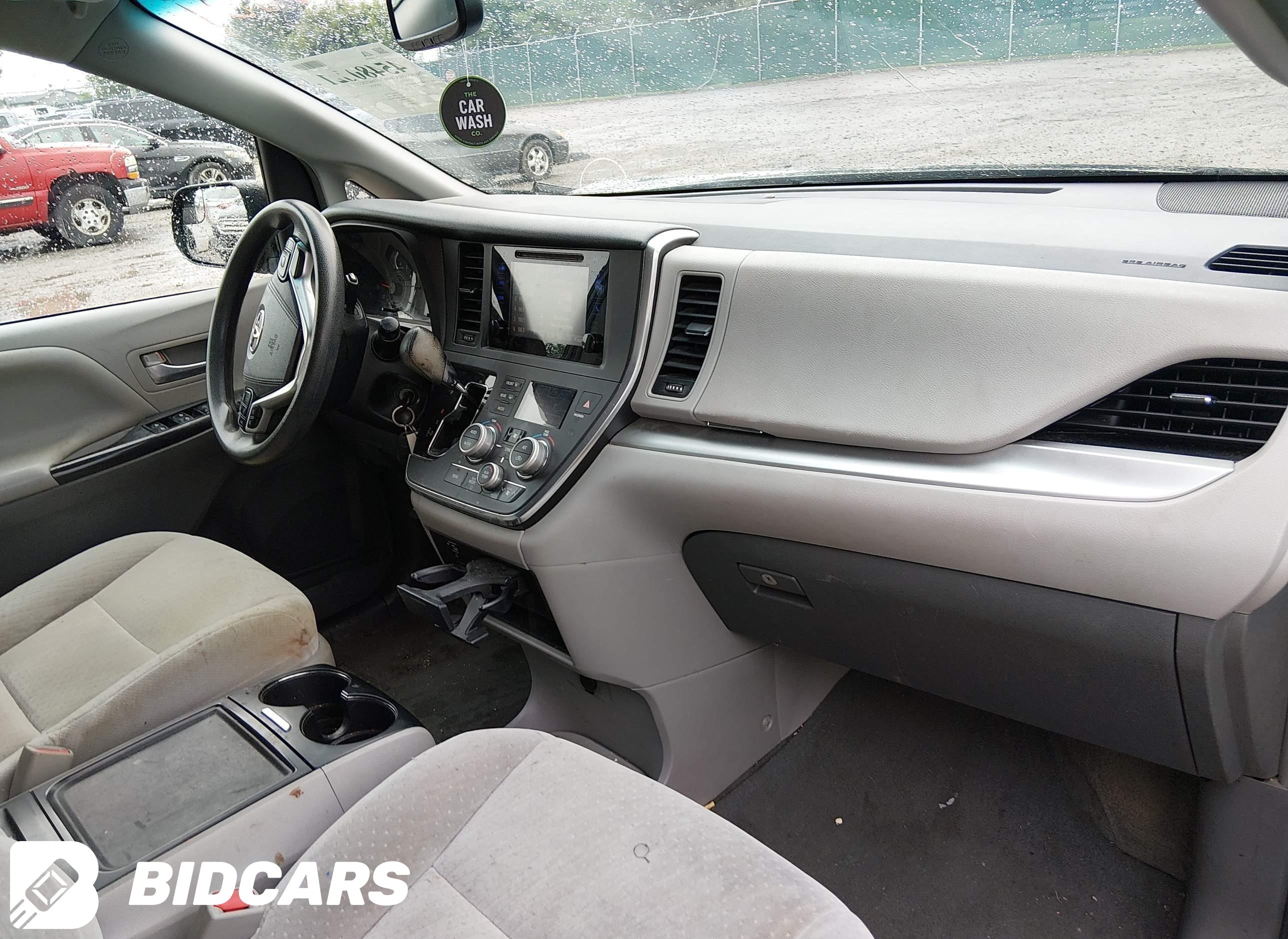 2017 Toyota Sienna, Le 8 Pass...