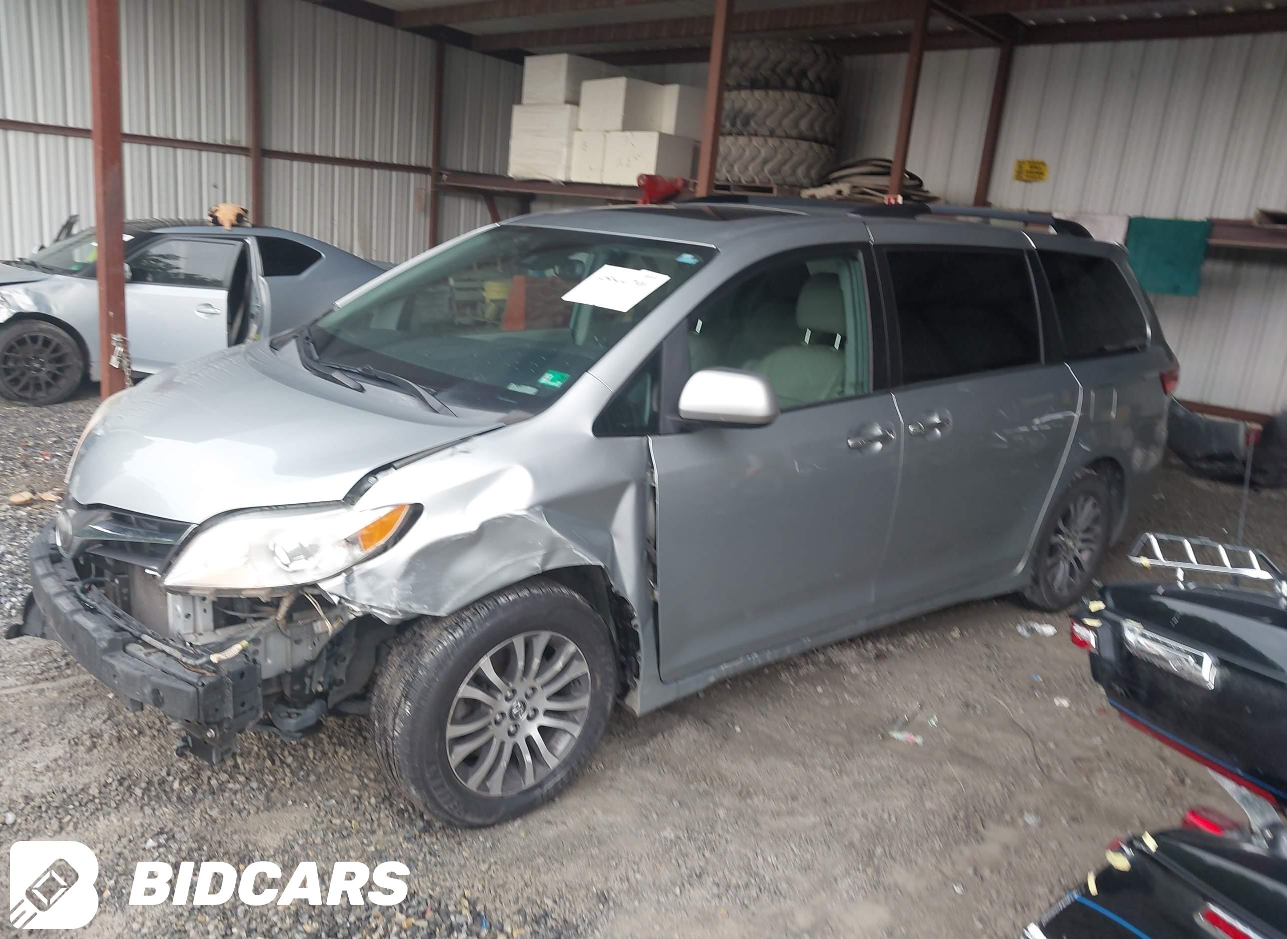 2019 Toyota Sienna, Xle 8 Pas...