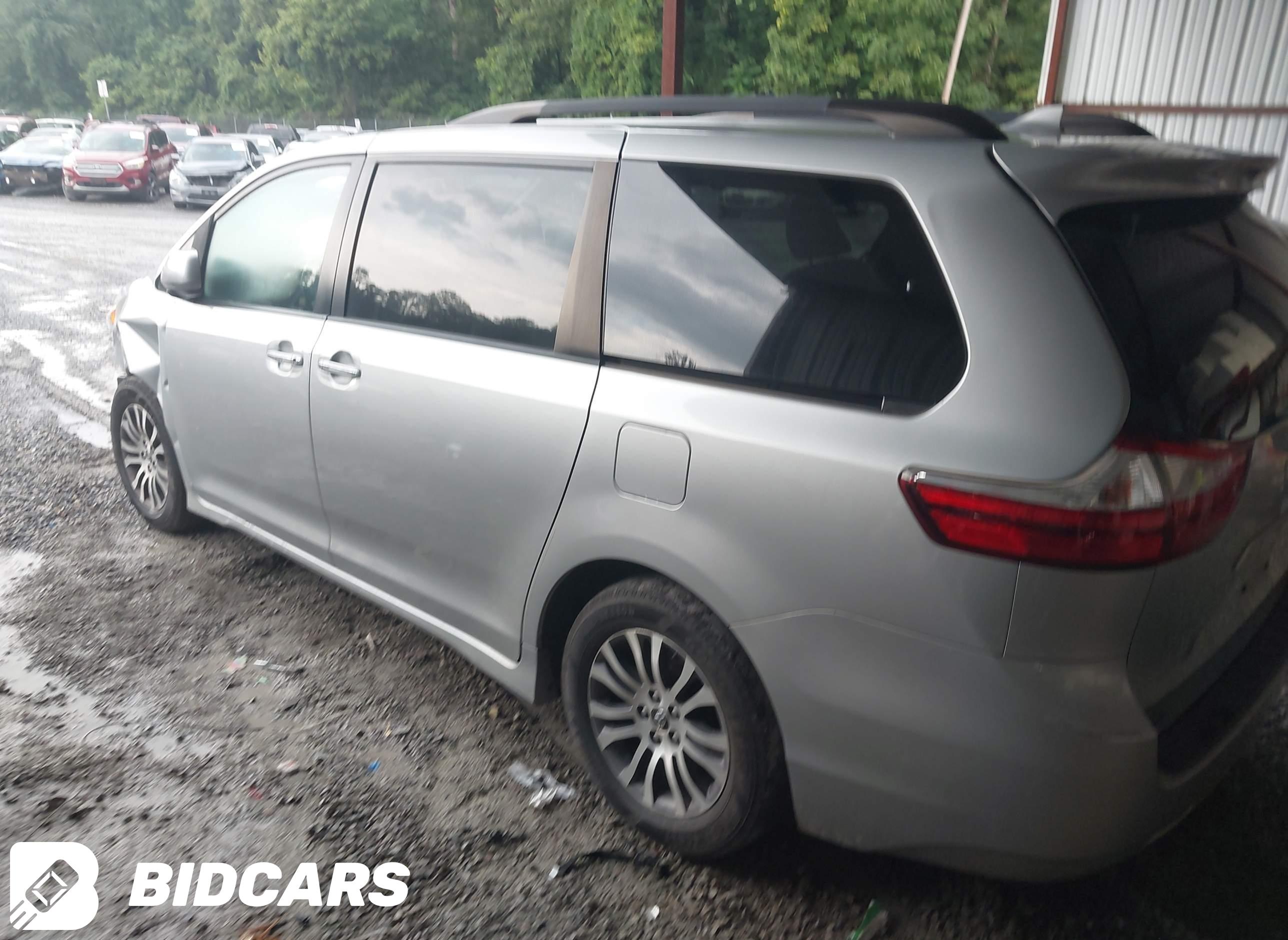 2019 Toyota Sienna, Xle 8 Pas...