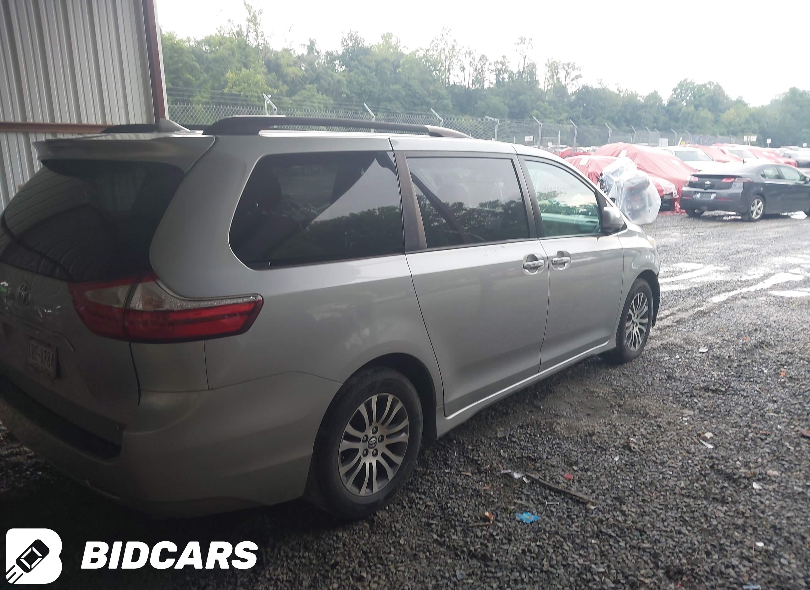 2019 Toyota Sienna, Xle 8 Pas...
