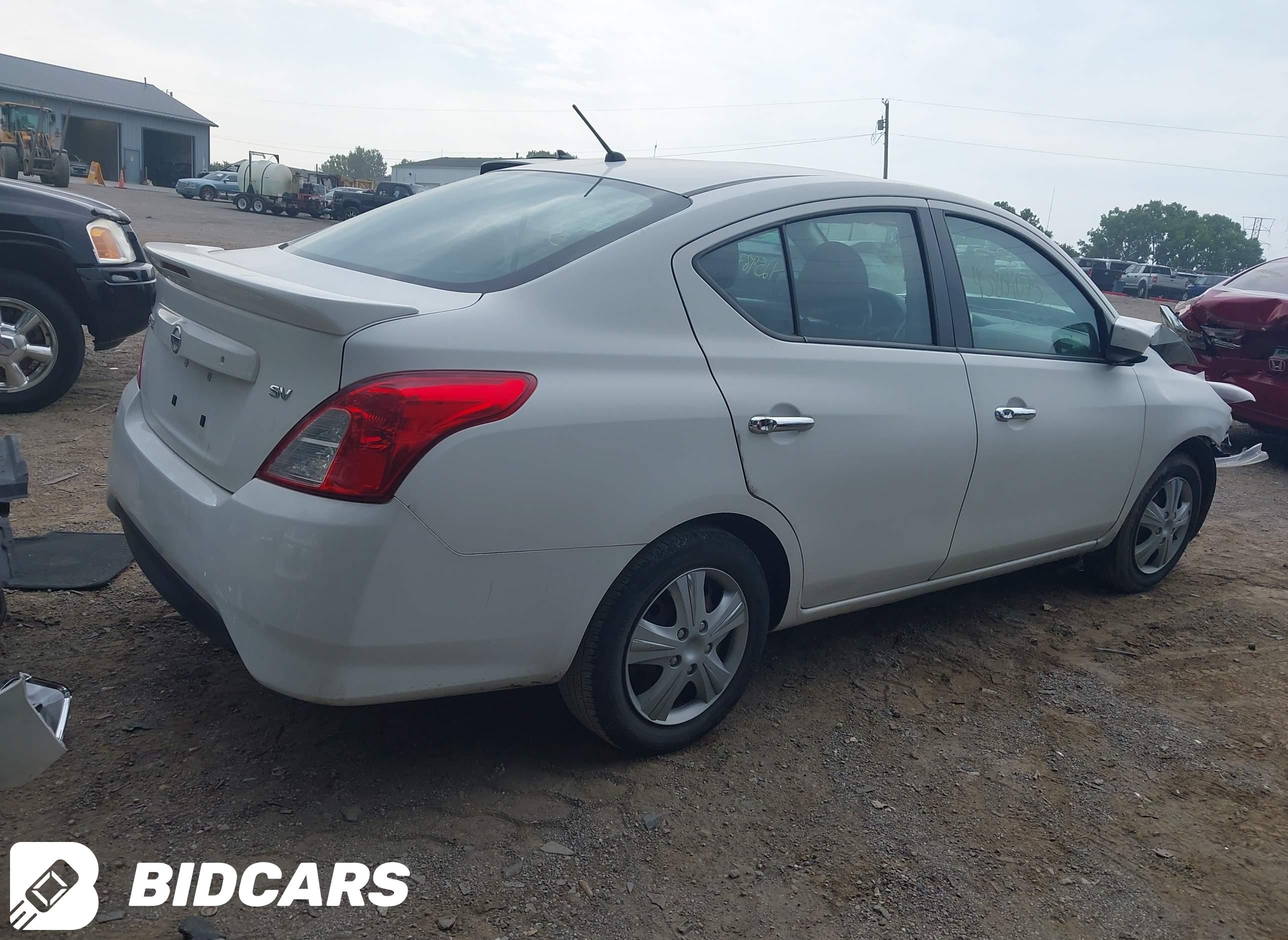 2019 Nissan Versa, 1.6 SV