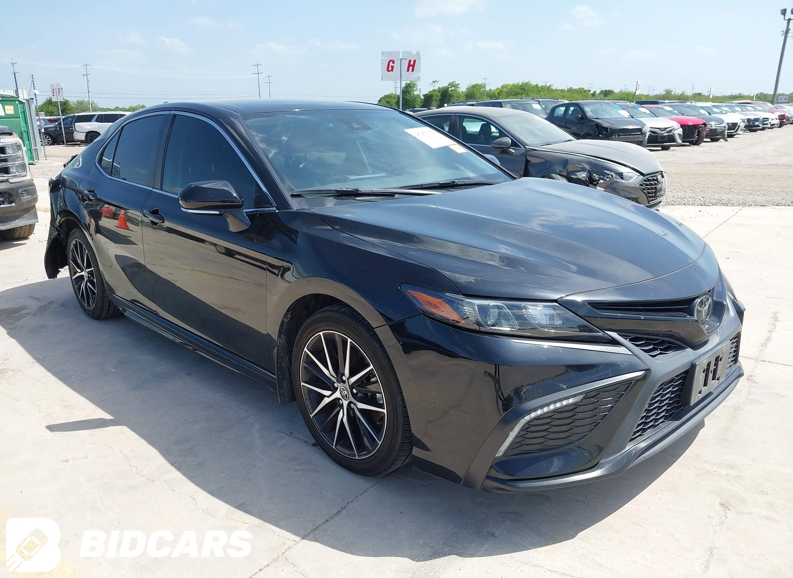 2023 Toyota Camry, SE