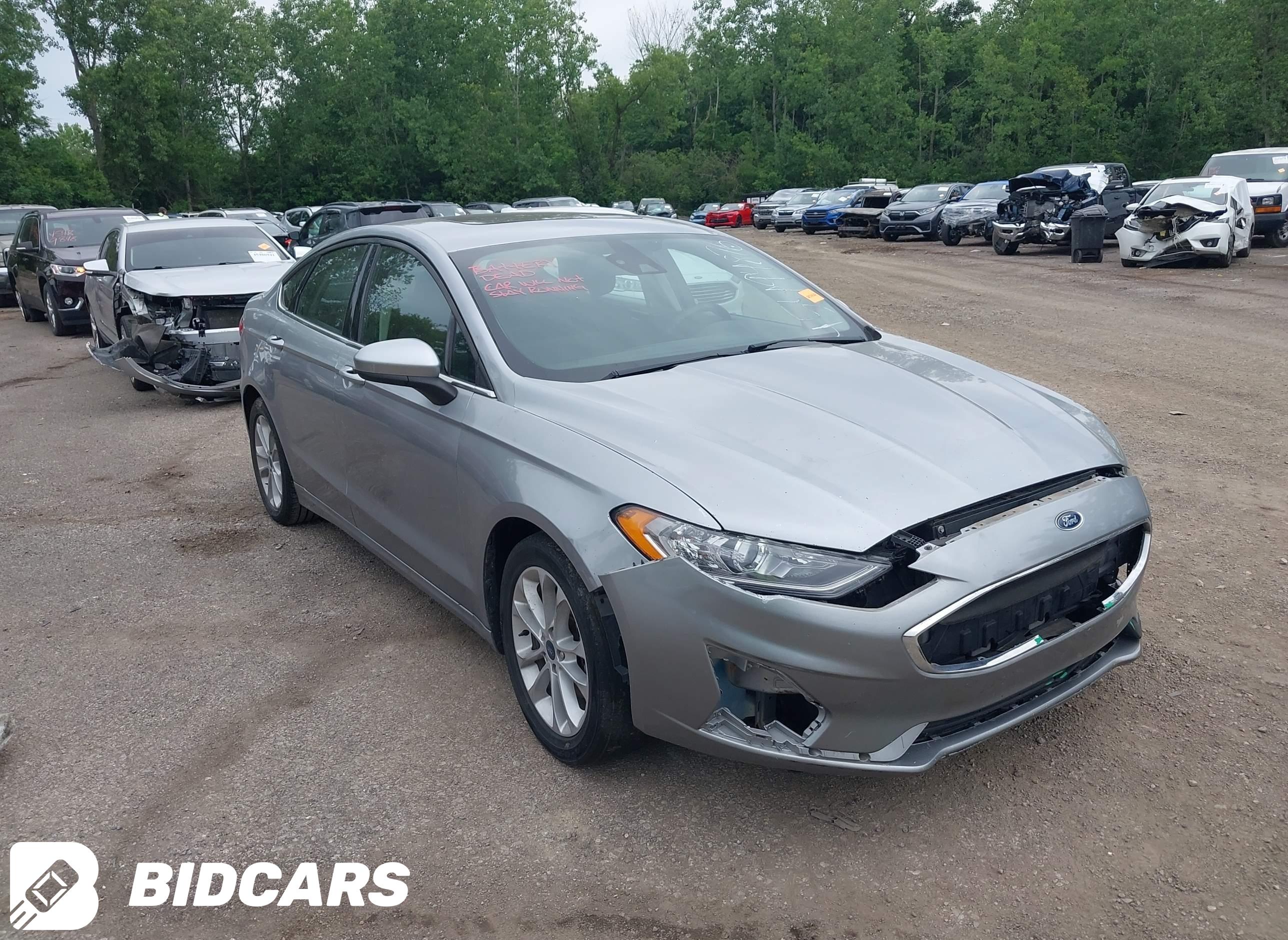 2020 Ford Fusion, SE