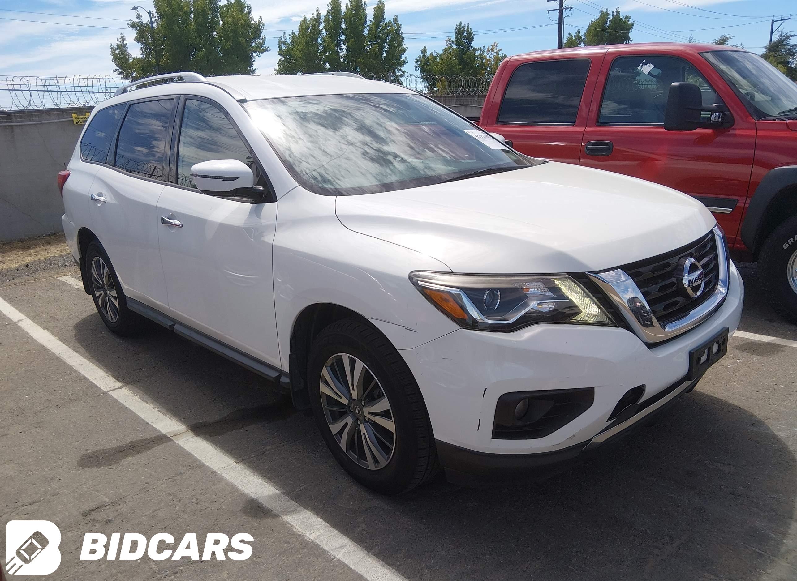 2017 Nissan Pathfinder, SV