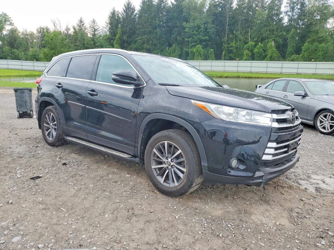 2019 Toyota Highlander, Xle