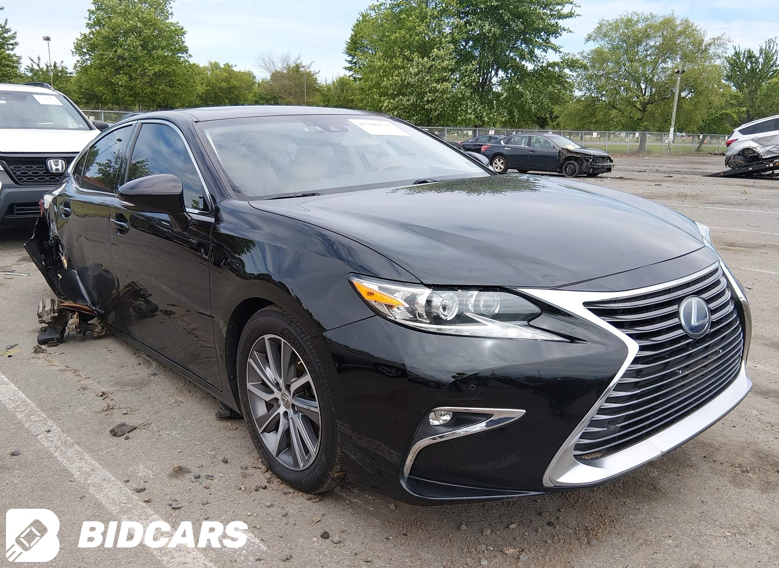 2016 Lexus ES, 300H