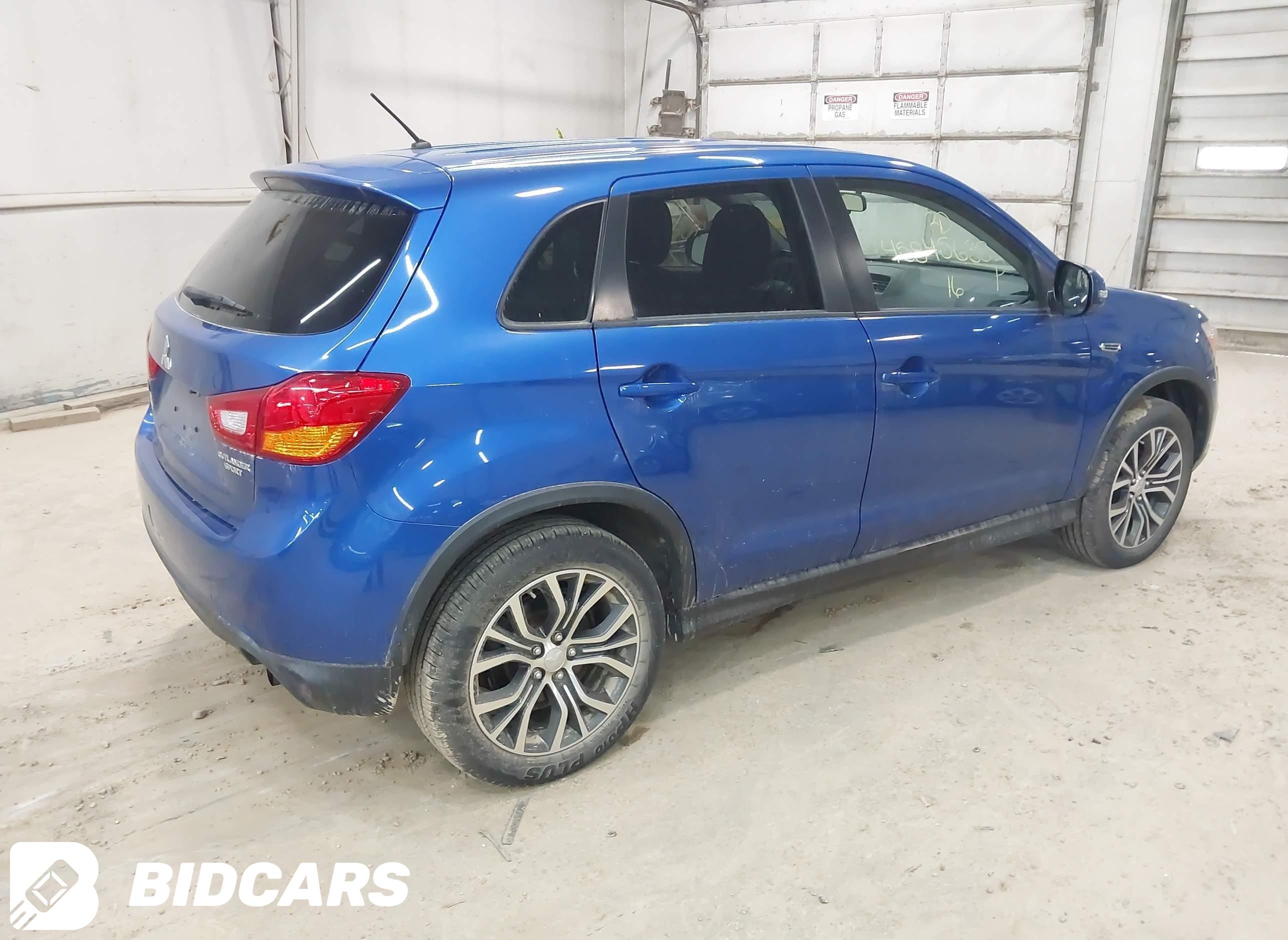 2016 Mitsubishi Outlander, Sp...