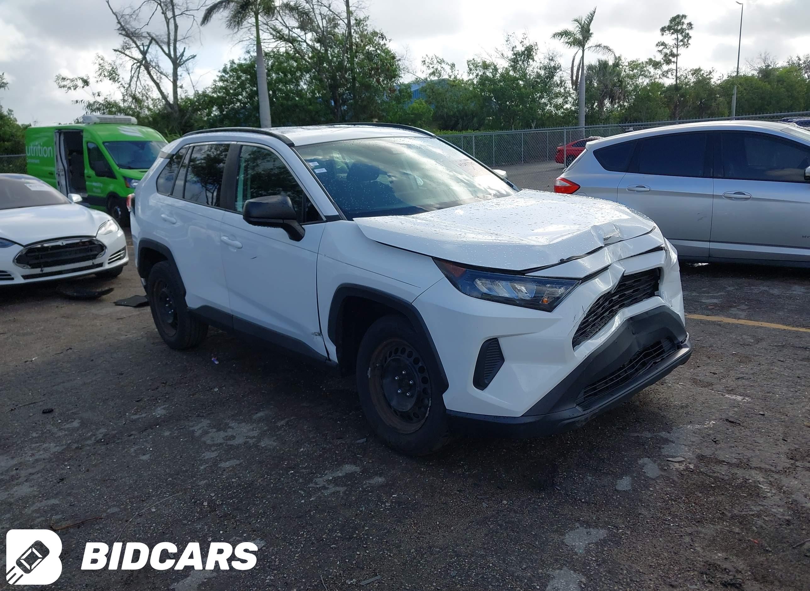 2020 Toyota RAV4, LE
