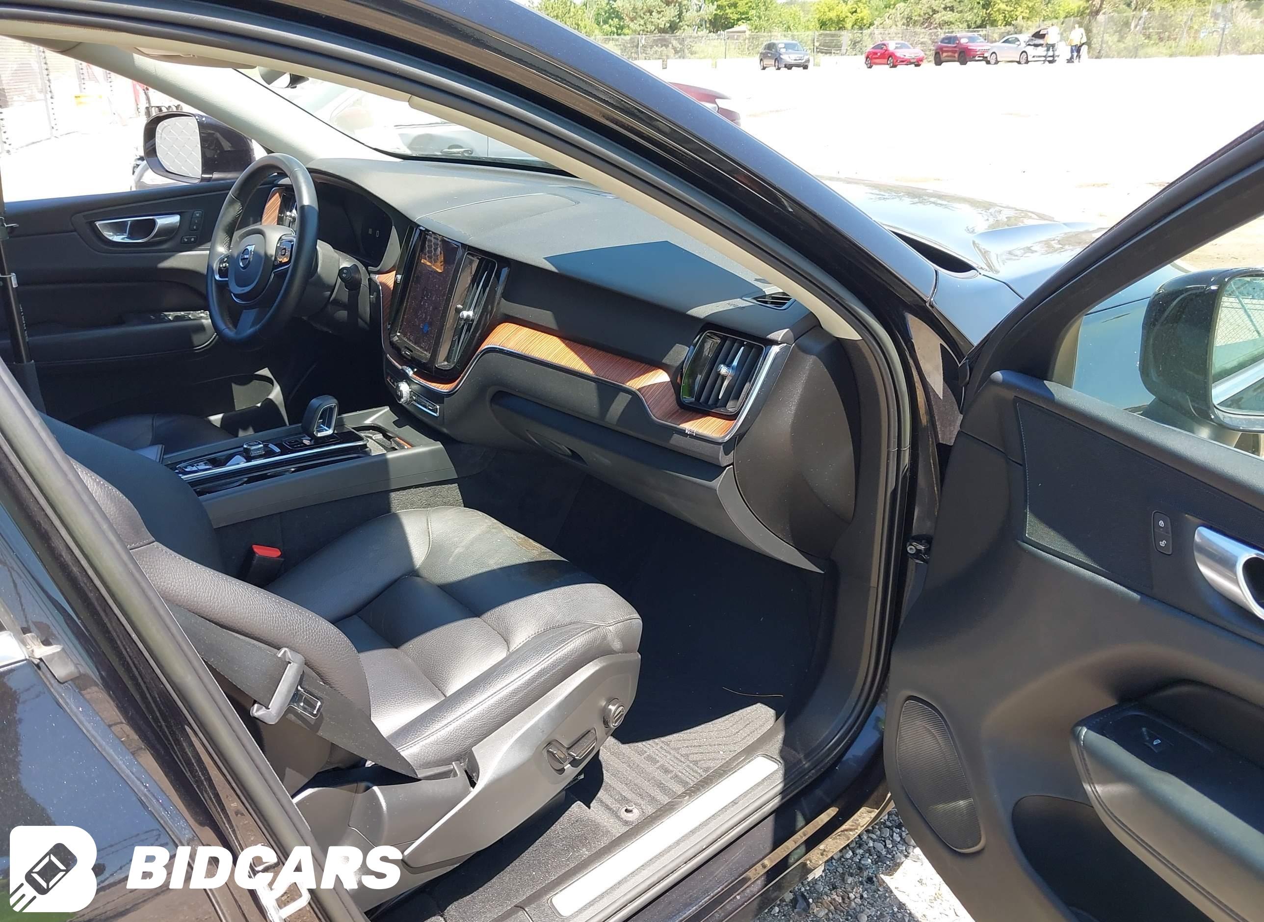 2023 Volvo XC60, B5 Plus Brig...