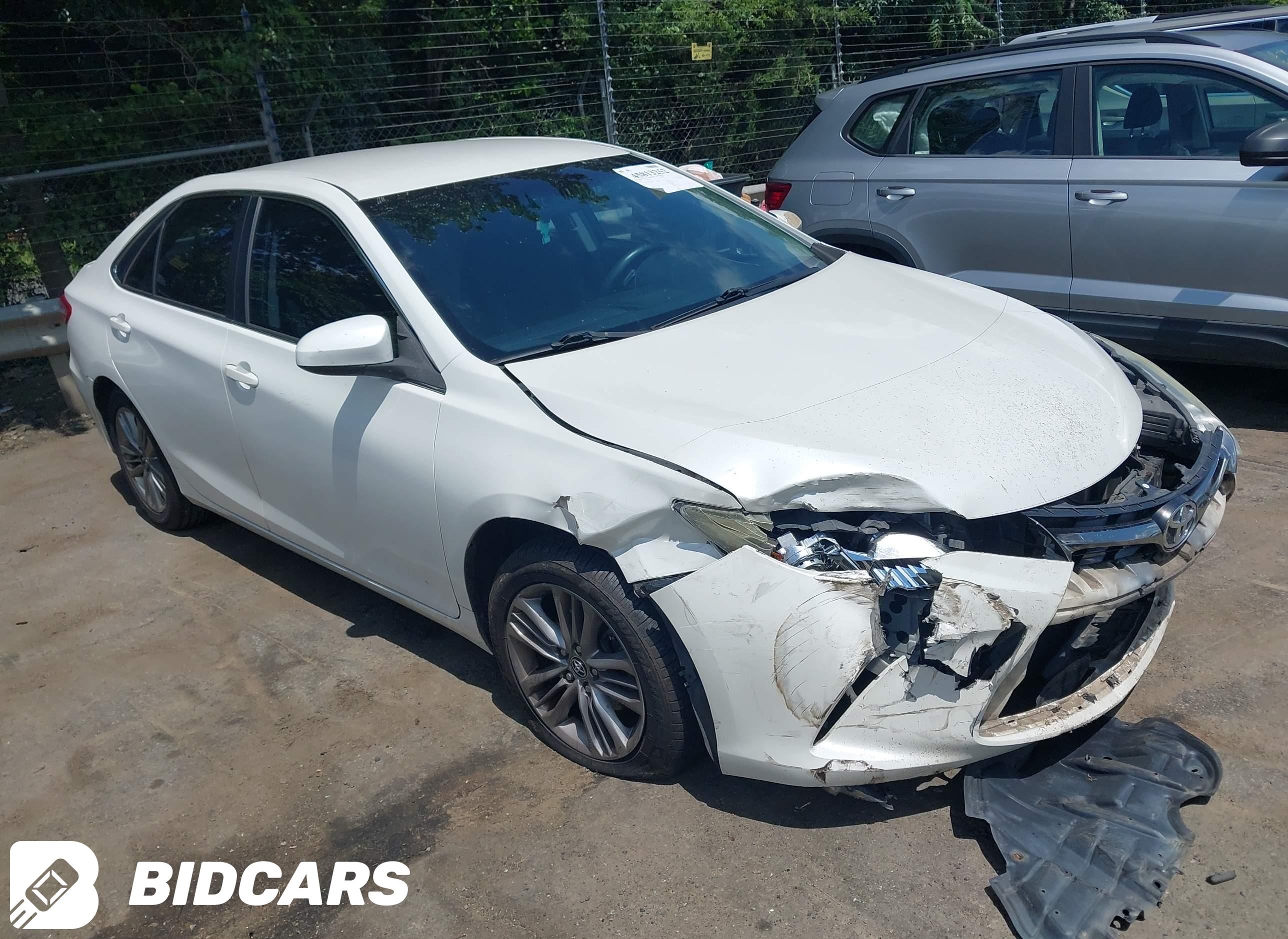 2016 Toyota Camry, SE