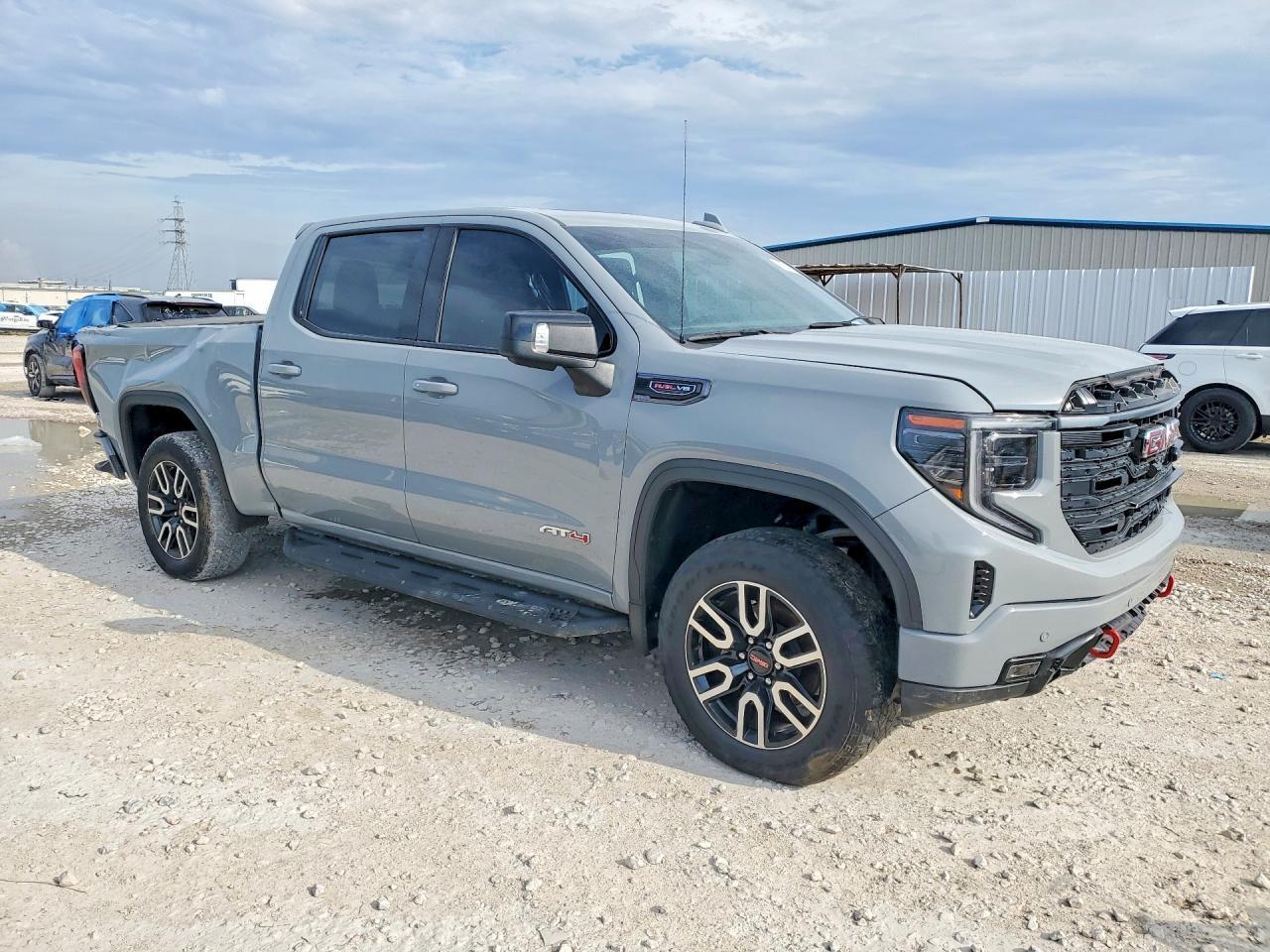 2024 GMC Sierra, K1500 At4