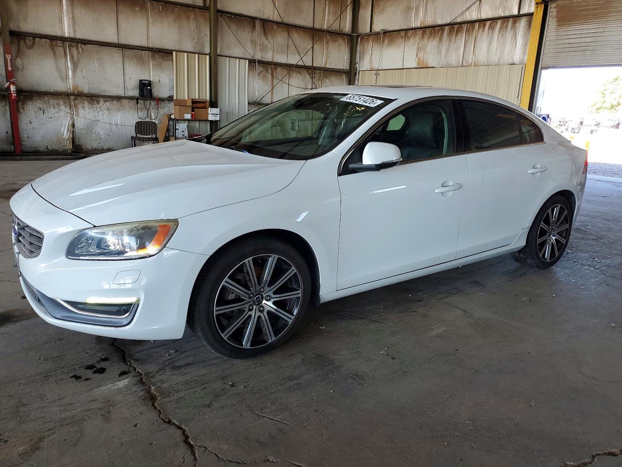 2016 Volvo S60, Platinum