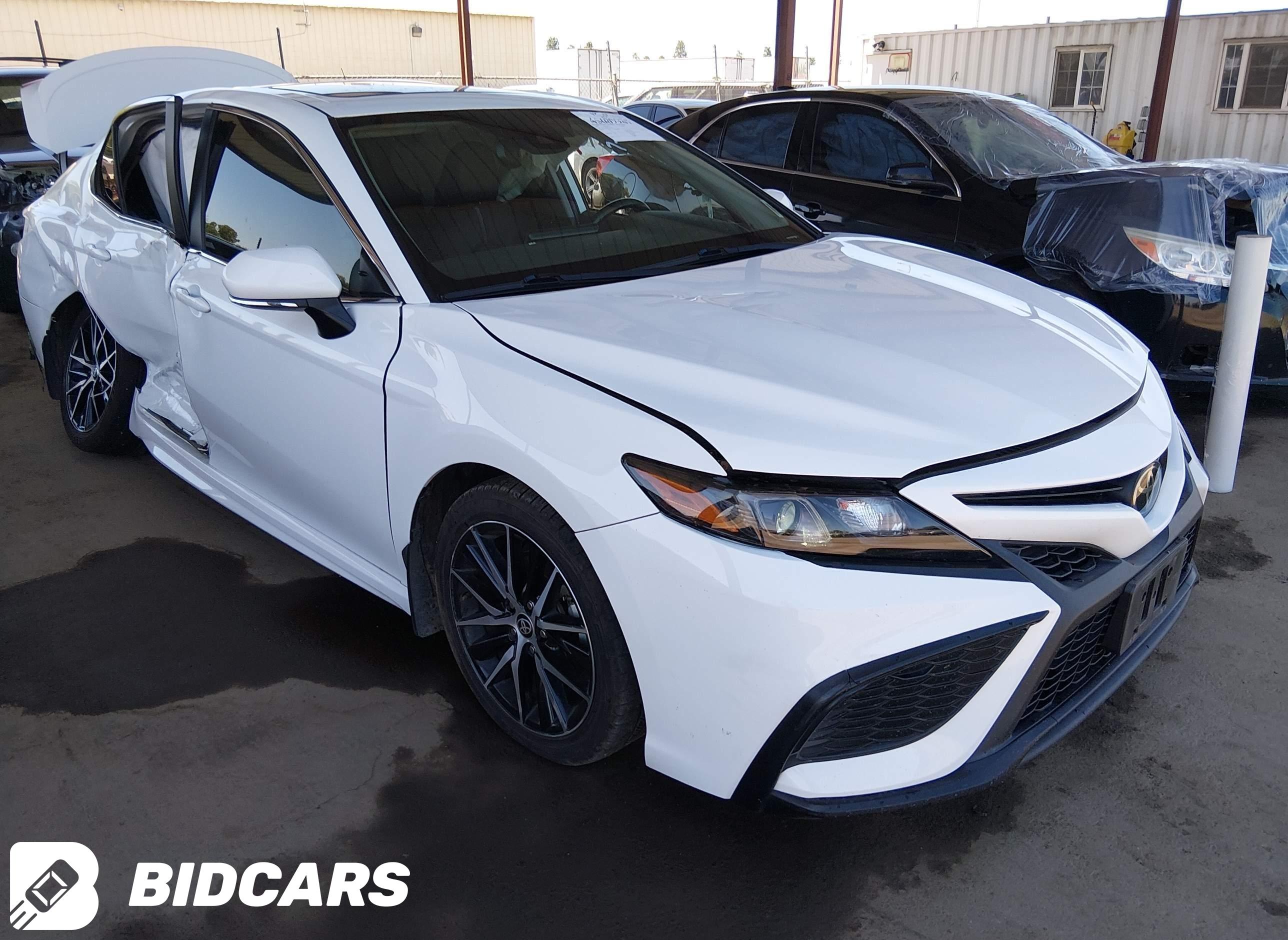 2023 Toyota Camry, SE
