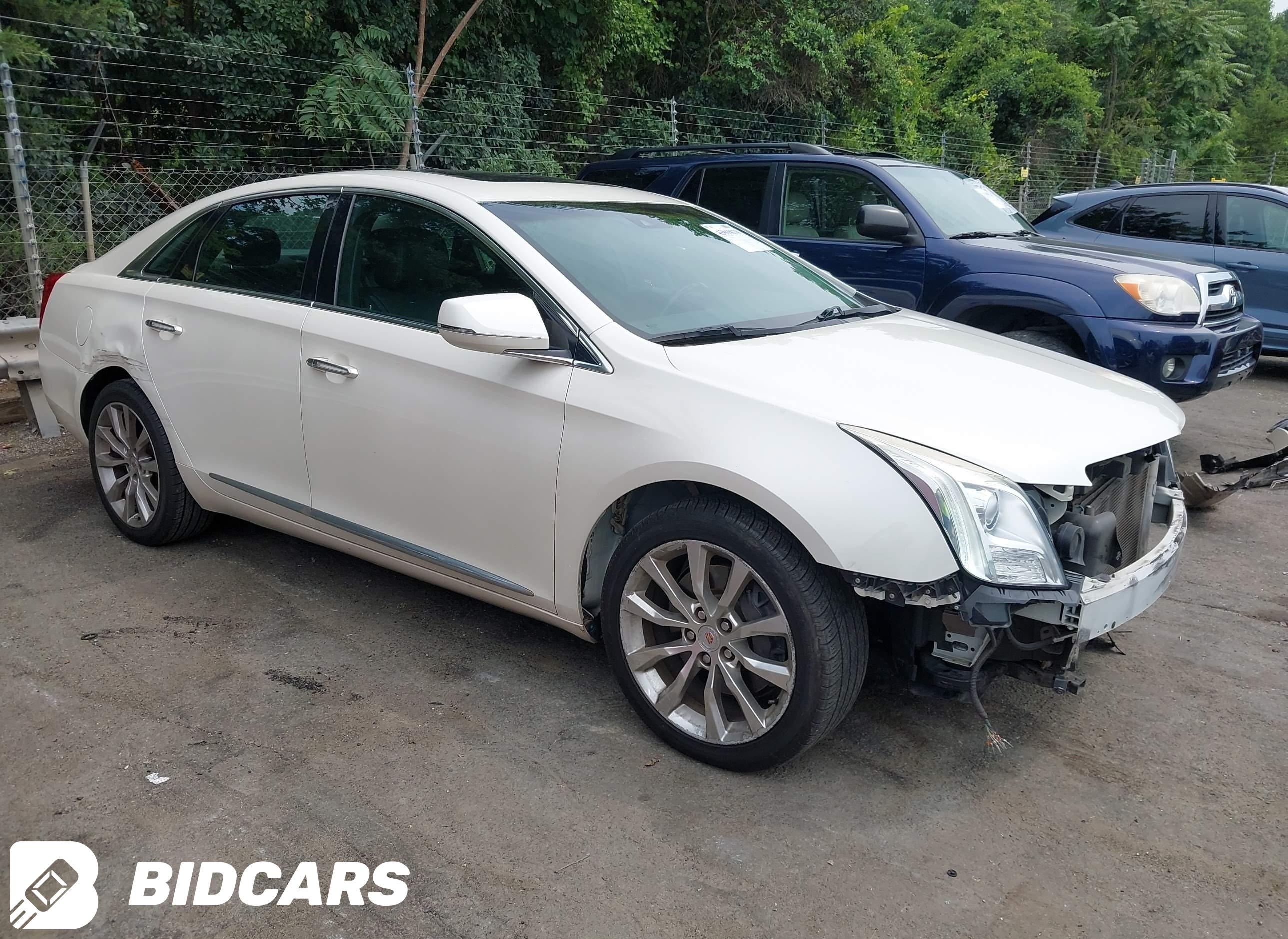 2015 Cadillac XTS, Luxury