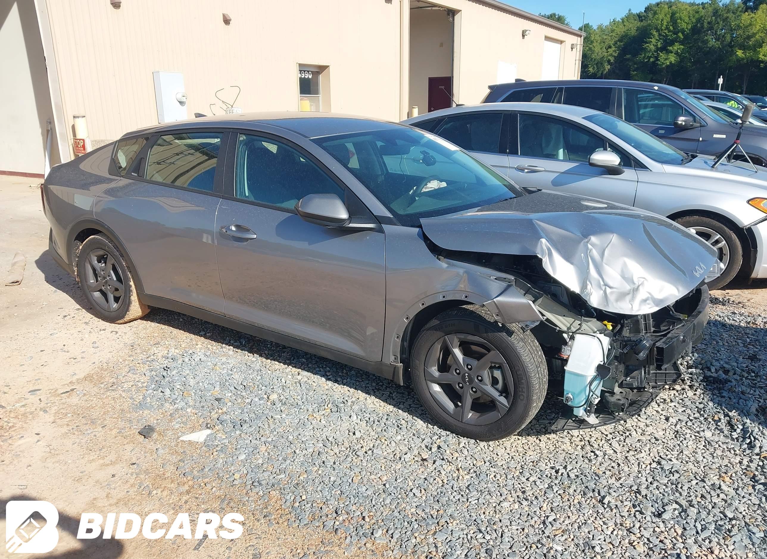 2025 KIA K4, Lxs