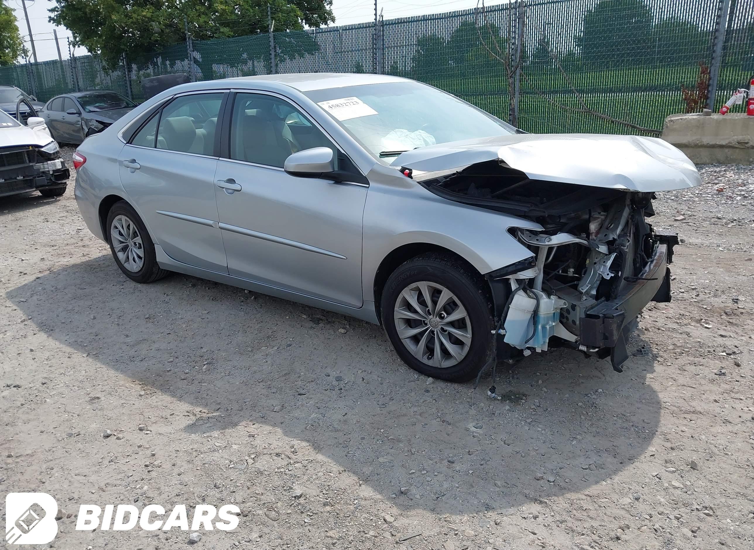 2016 Toyota Camry, LE