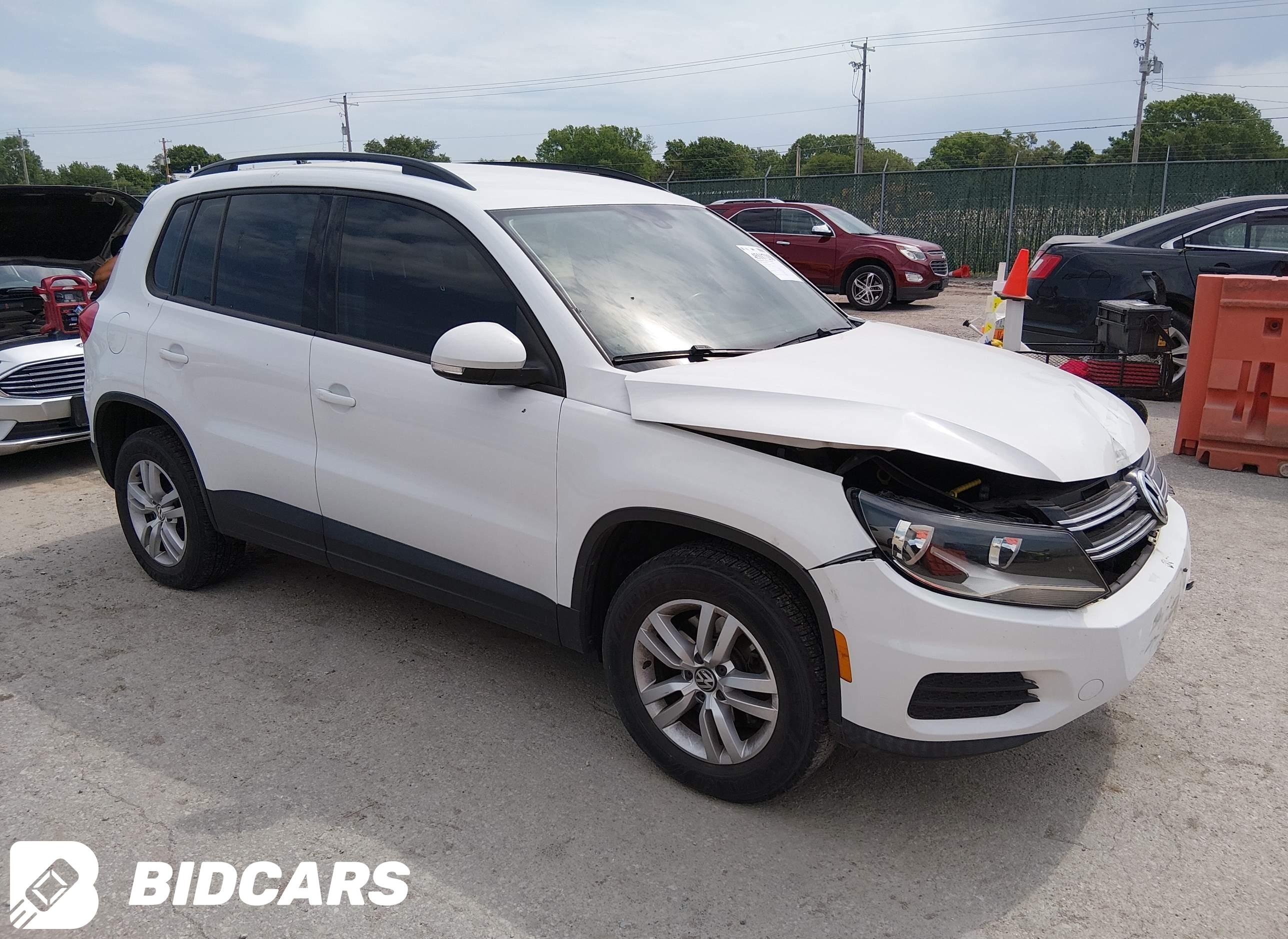 2016 Volkswagen Tiguan, S